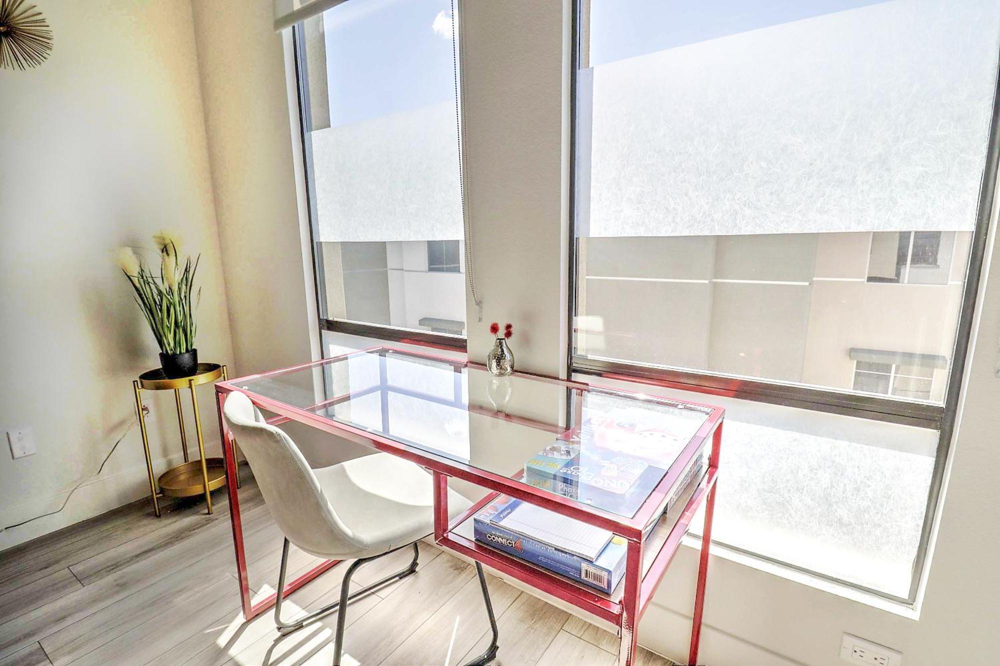 Apartment Private Rooftop Terrance-walk Score 81-shopping District-king Bed-parking 4003 Scottsdale