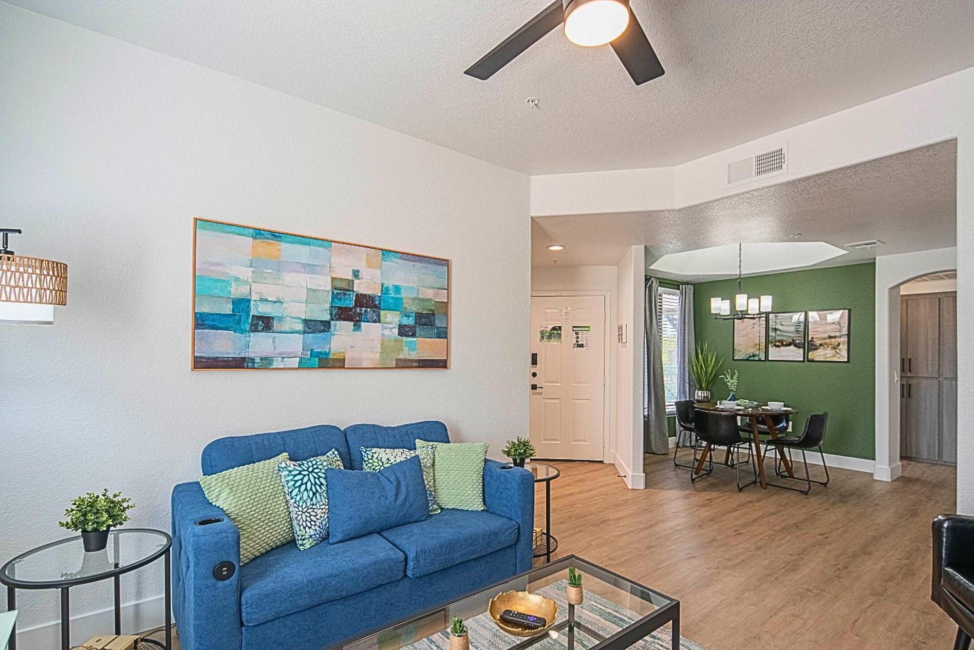 Exclusive Unit Golf Side- Walkable Area - King Bed - N248 Scottsdale