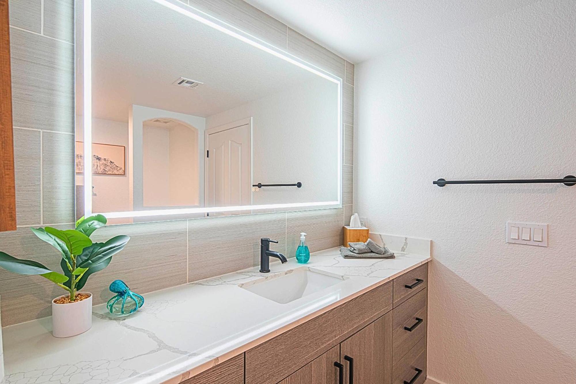 Exclusive Unit Golf Side- Walkable Area - King Bed - N248 * Scottsdale