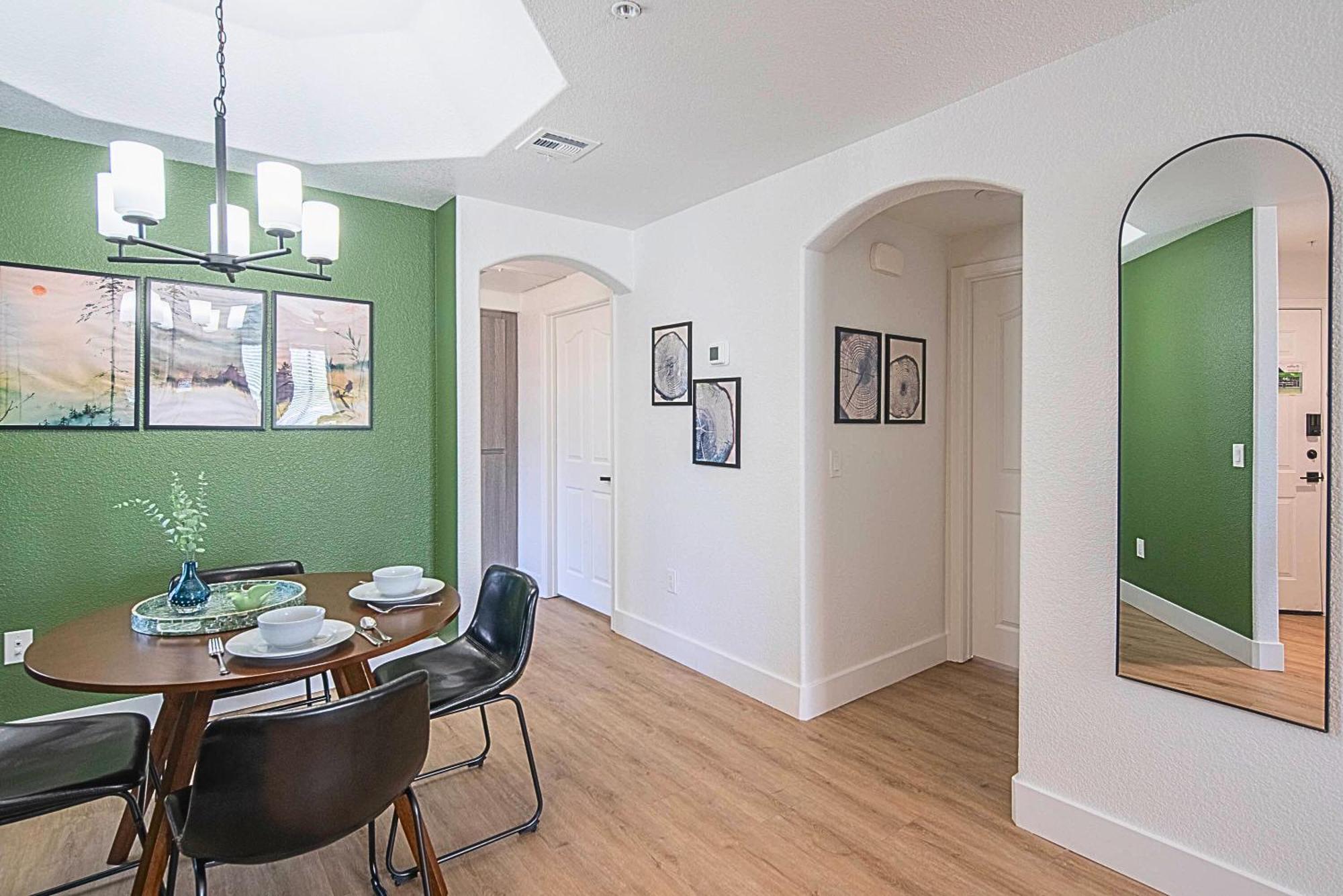 Apartment Exclusive Unit Golf Side- Walkable Area - King Bed - N248 *