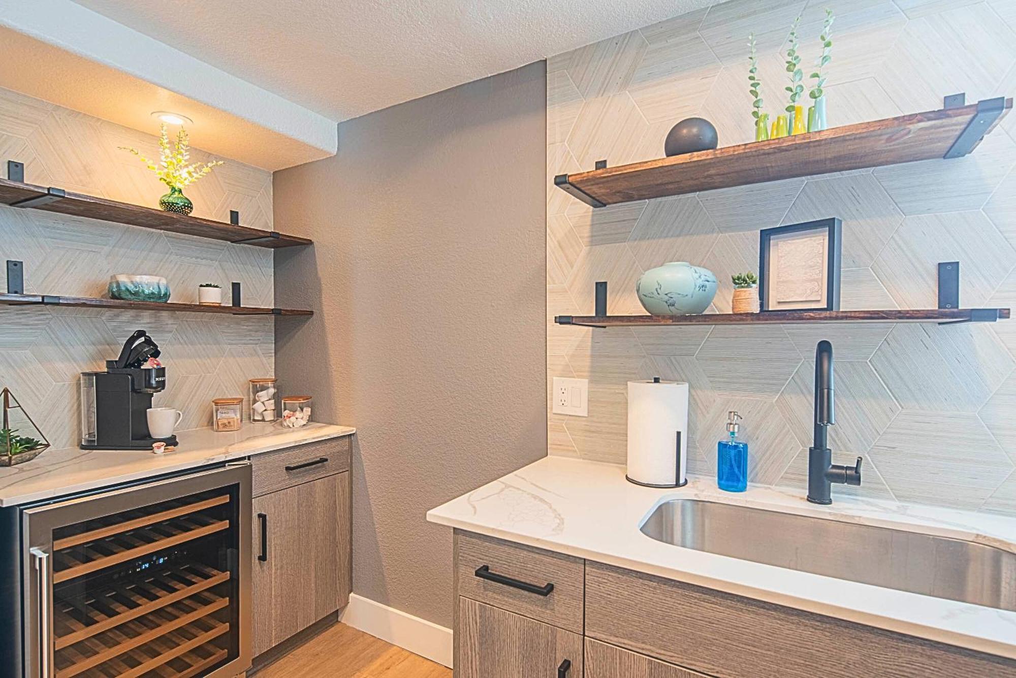 Apartment Exclusive Unit Golf Side- Walkable Area - King Bed - N248 *