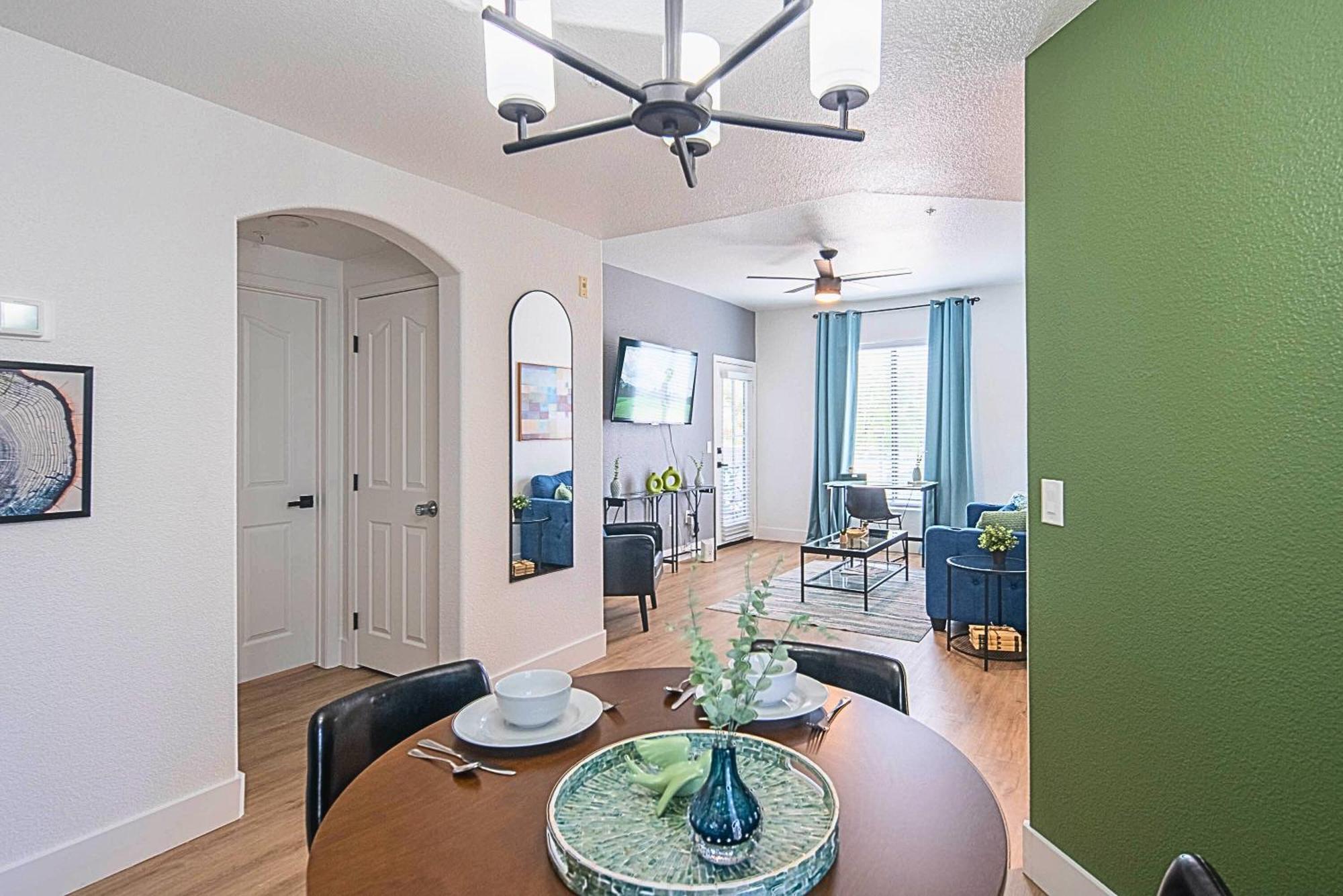 Exclusive Unit Golf Side- Walkable Area - King Bed - N248