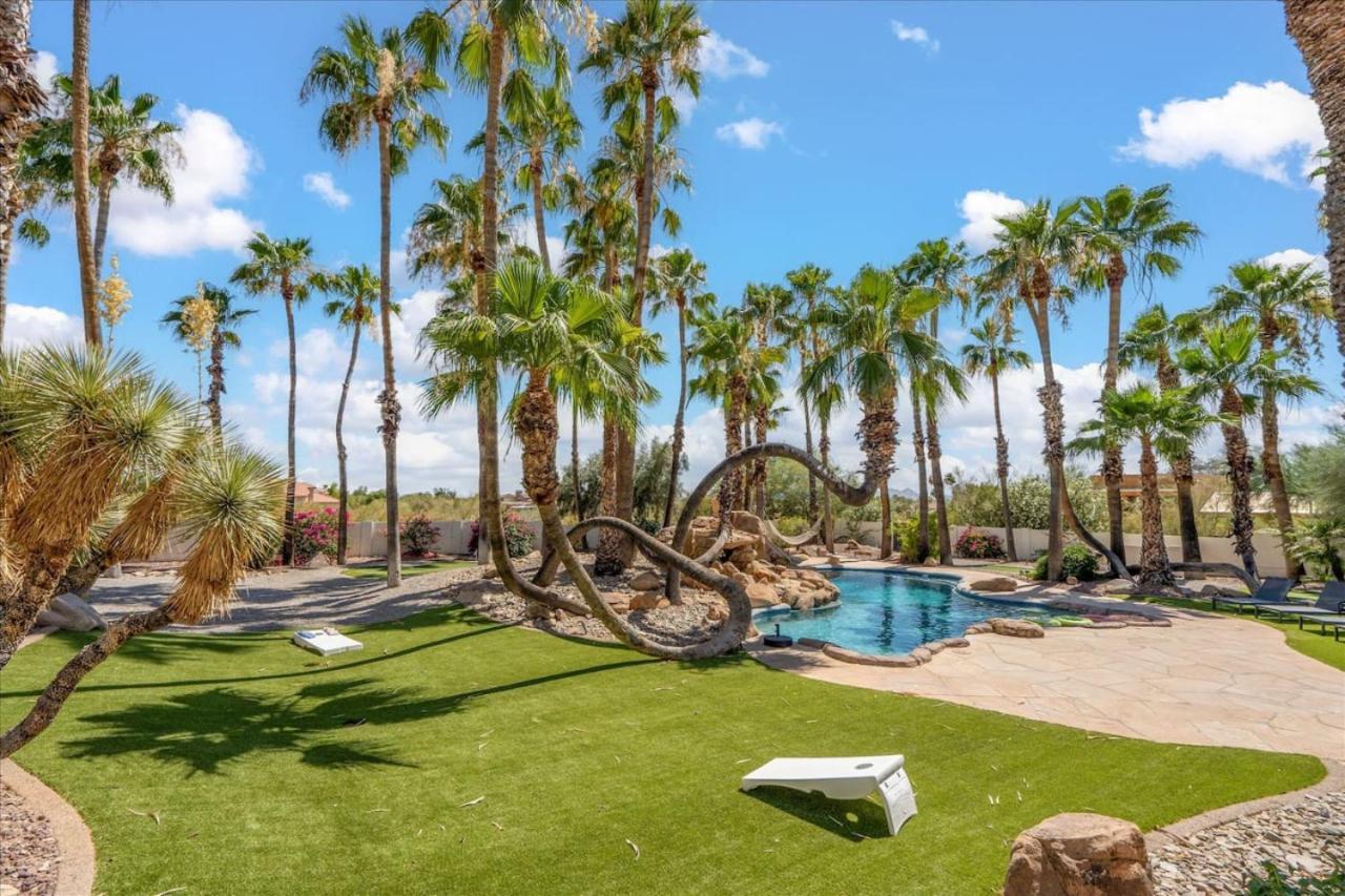 Style Estate, 2 Houses, Putt-putt Course, B-ball Court, Heated Pool Villa Scottsdale