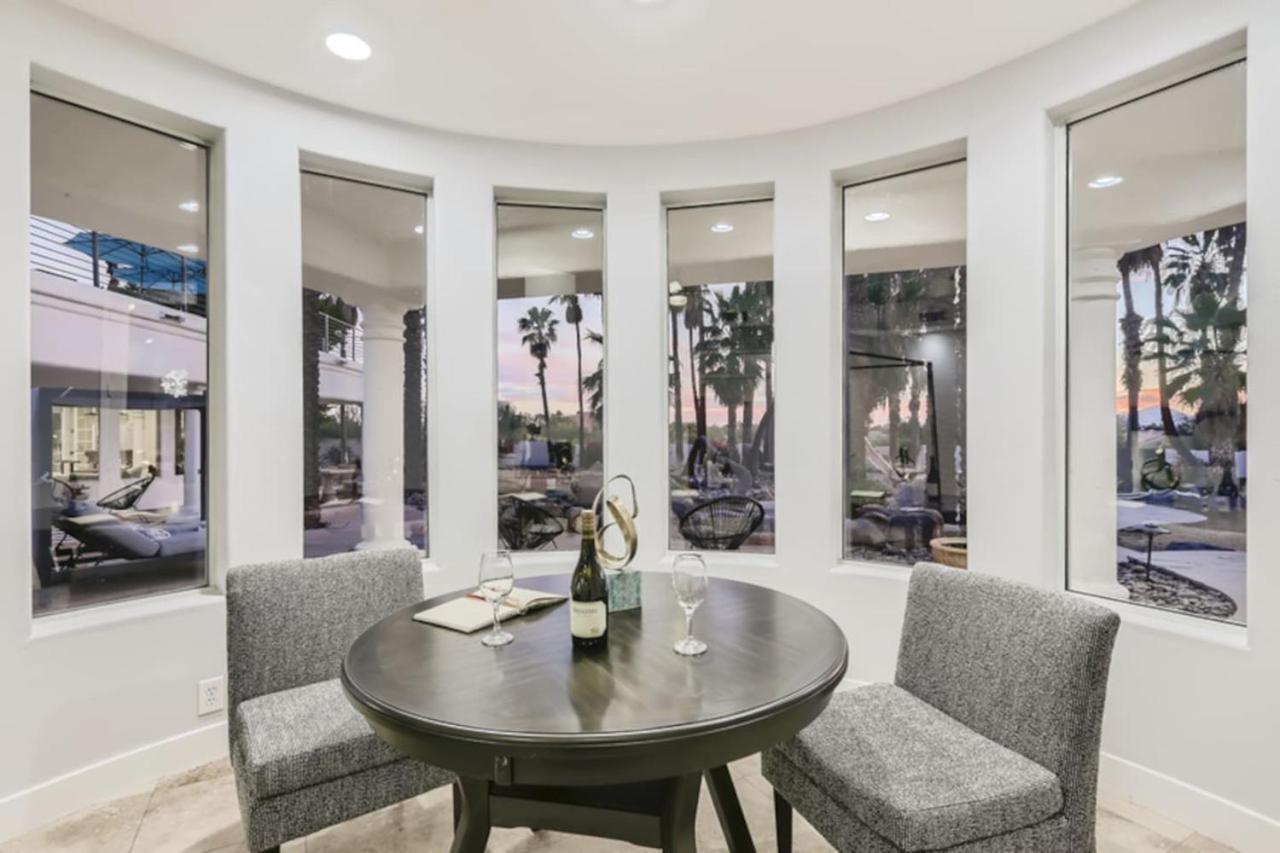 Style Estate, 2 Houses, Putt-putt Course, B-ball Court, Heated Pool Villa *