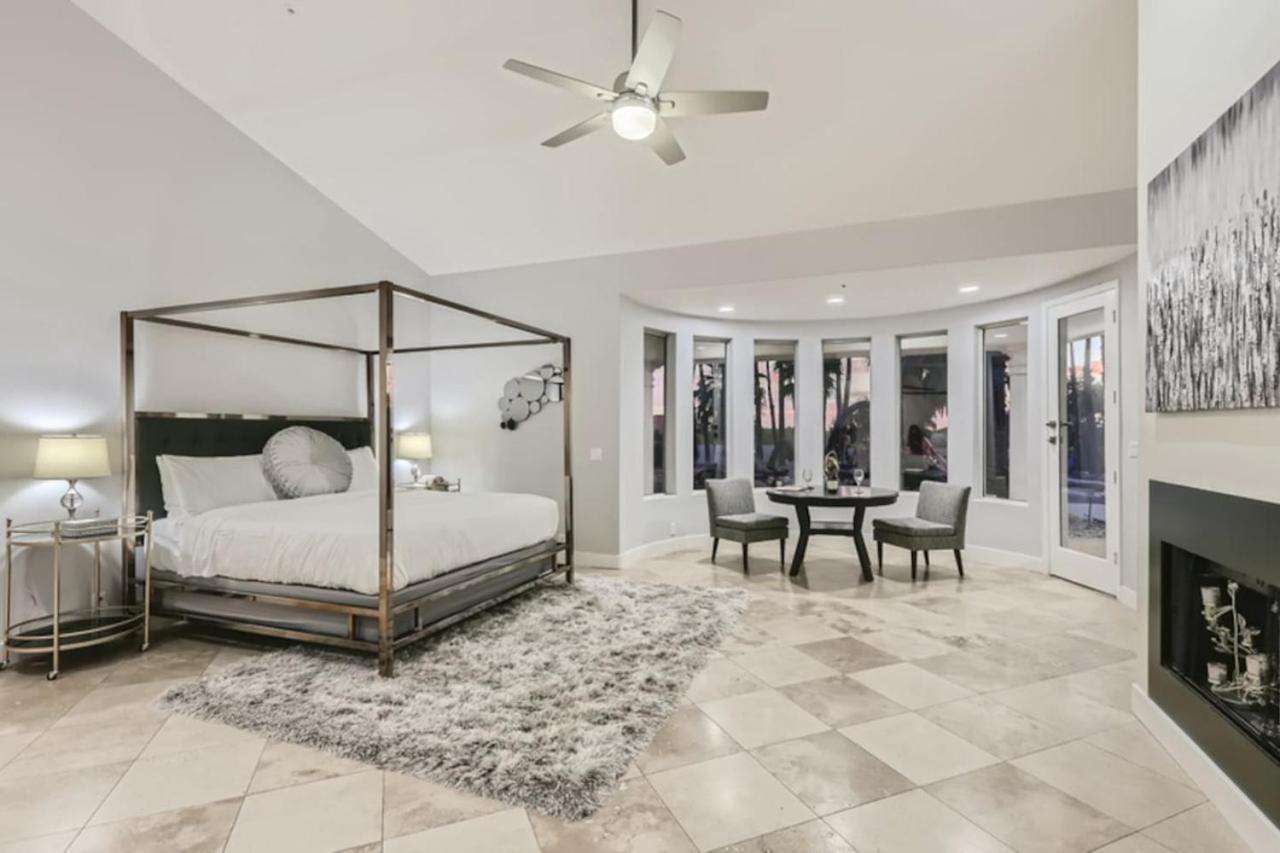 Villa Style Estate, 2 Houses, Putt-putt Course, B-ball Court, Heated Pool