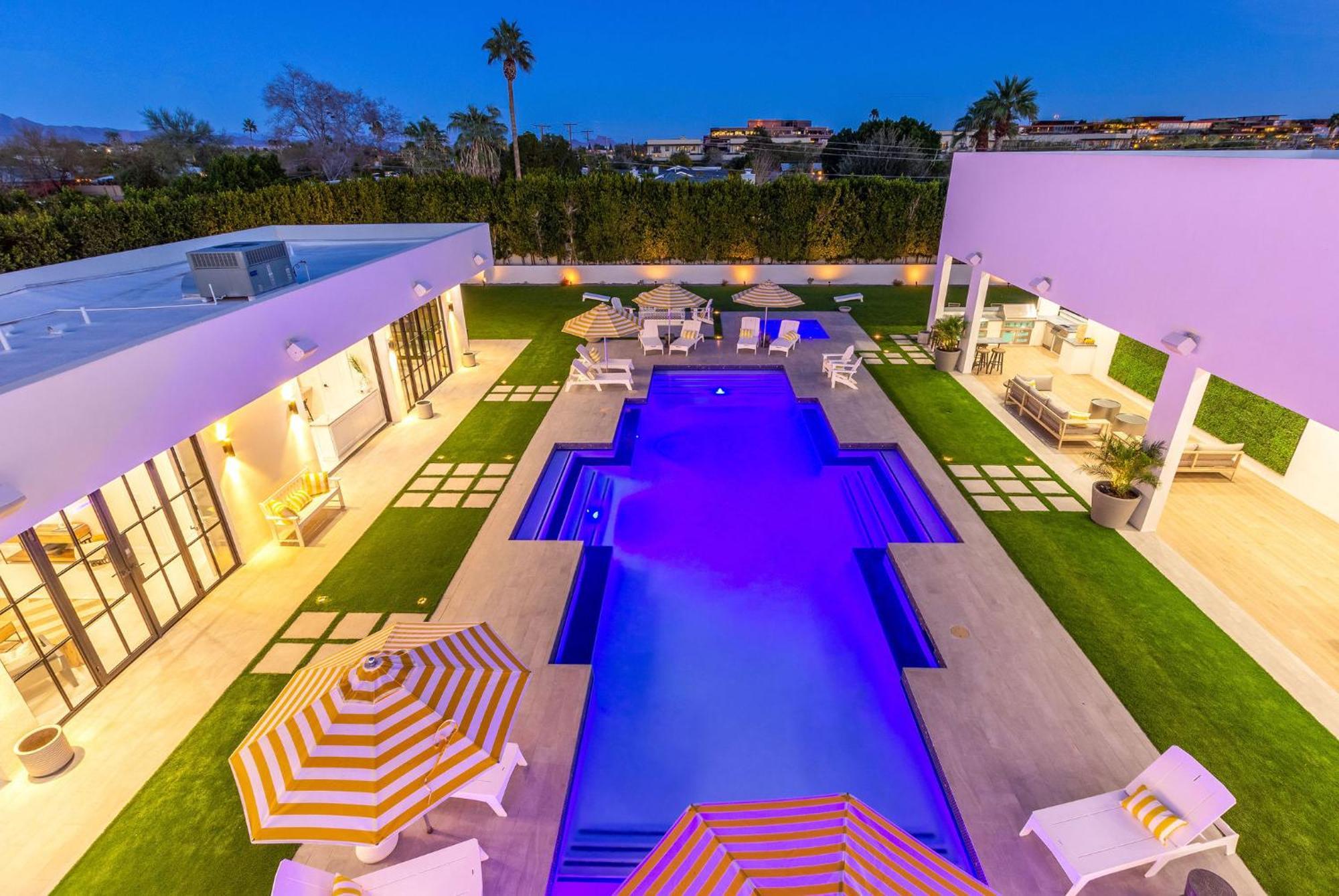 Holiday home Old Town Luxury - Heated Pool, Spa, Rooftop Deck, Sauna, Speakeasy