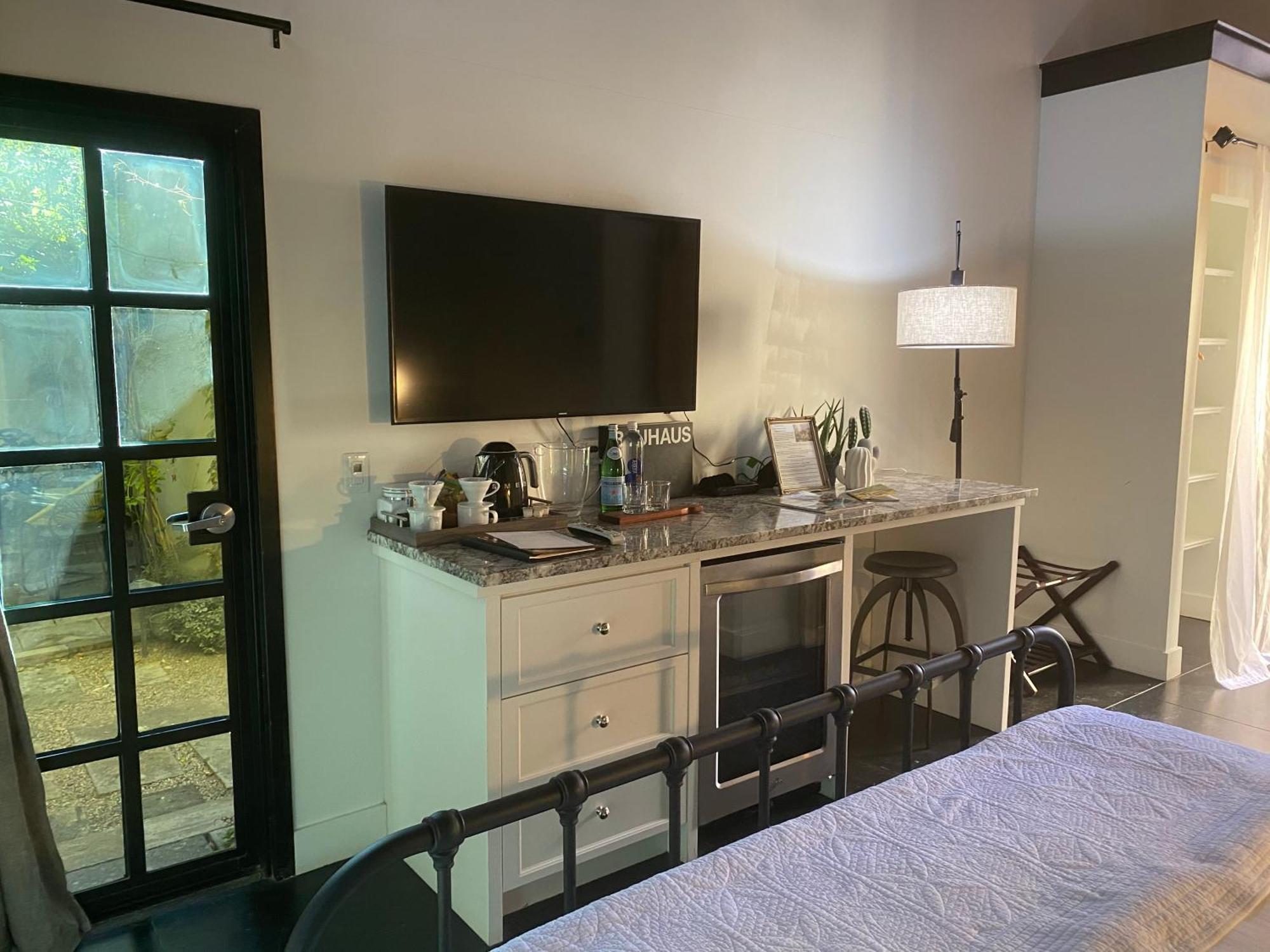 Bespoke Inn 4*