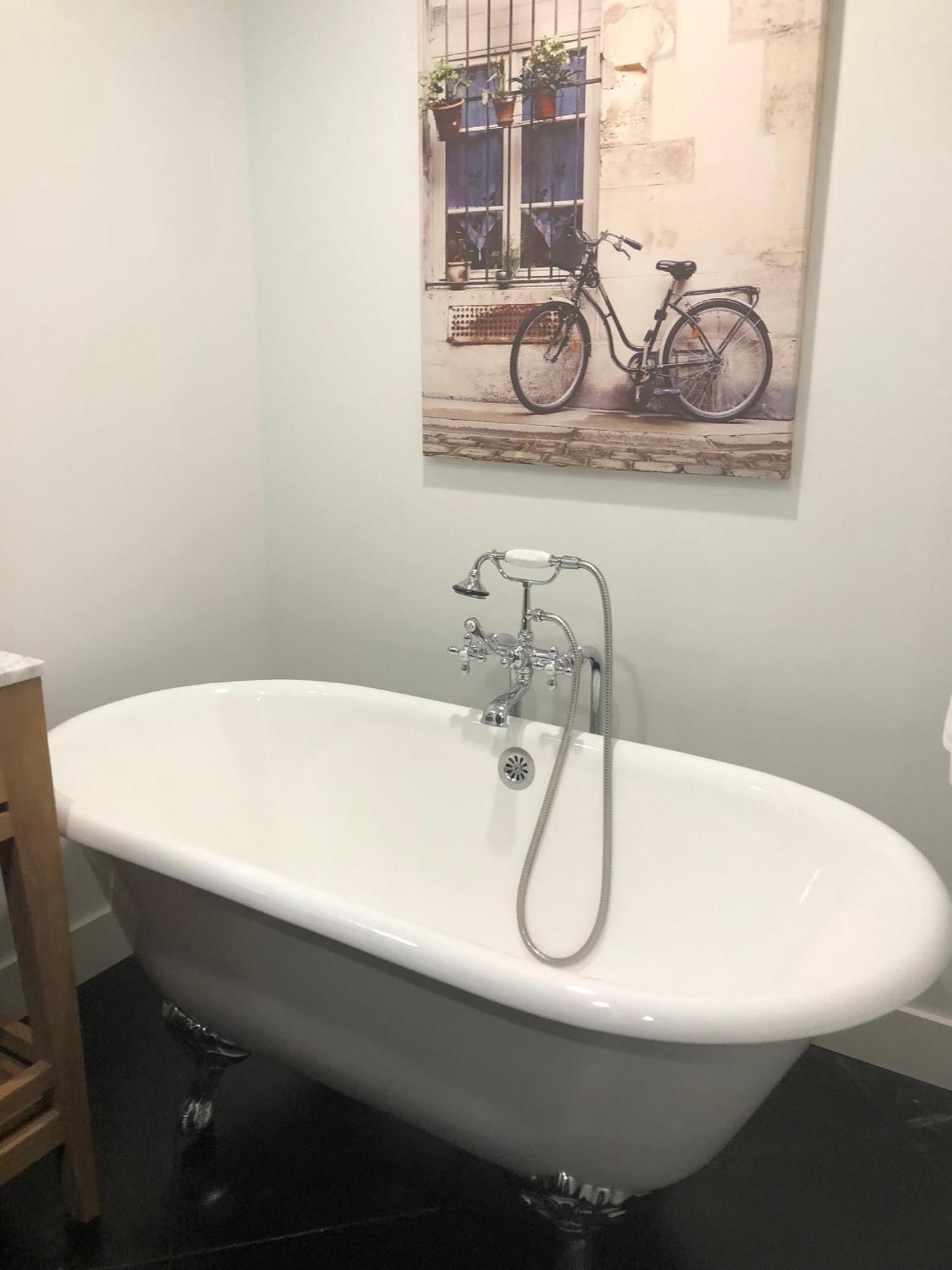 Bespoke Inn 4*