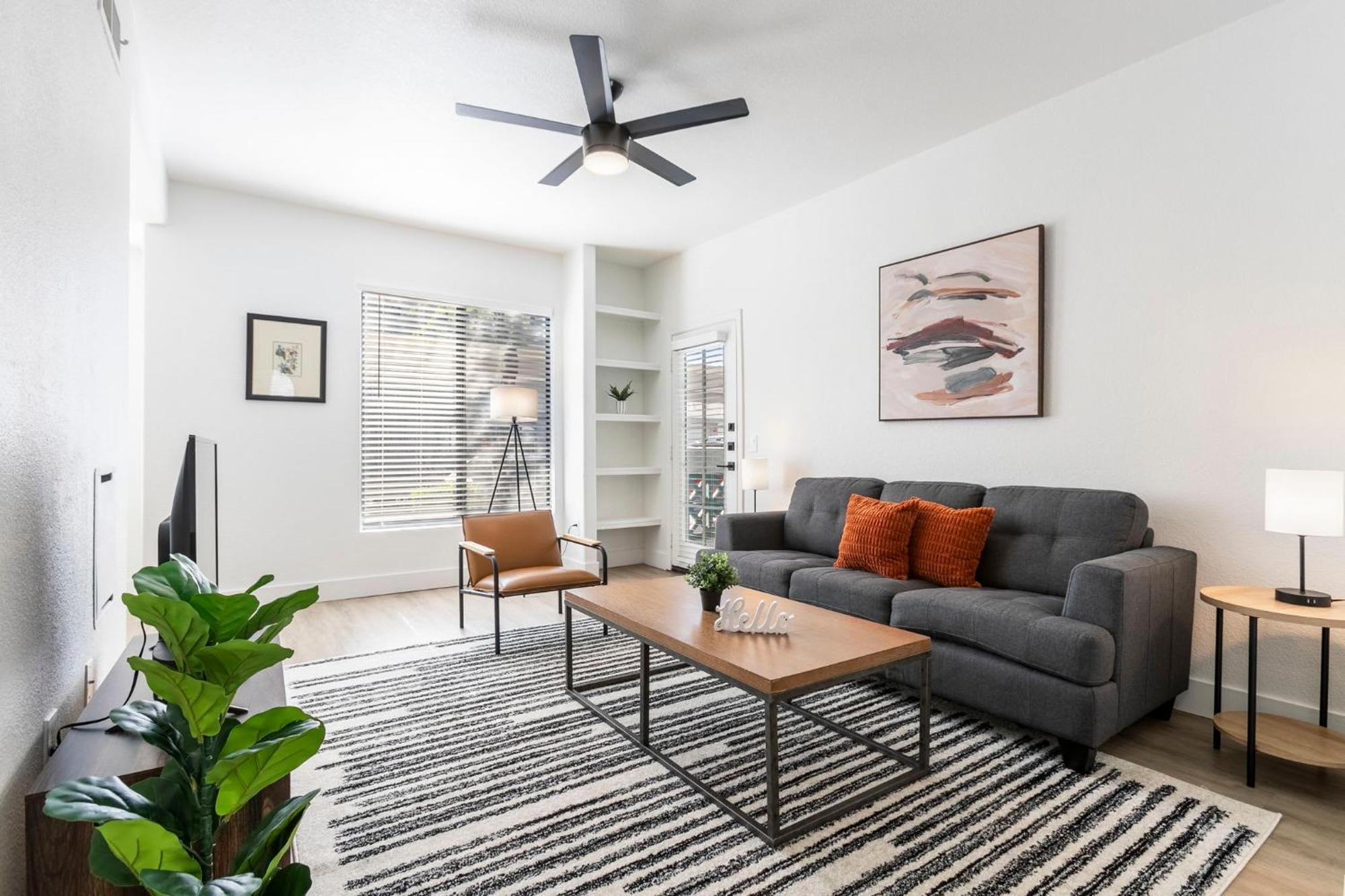 Apartment 2br Cozysuites At Kierland Commons With Pool #04 Scottsdale