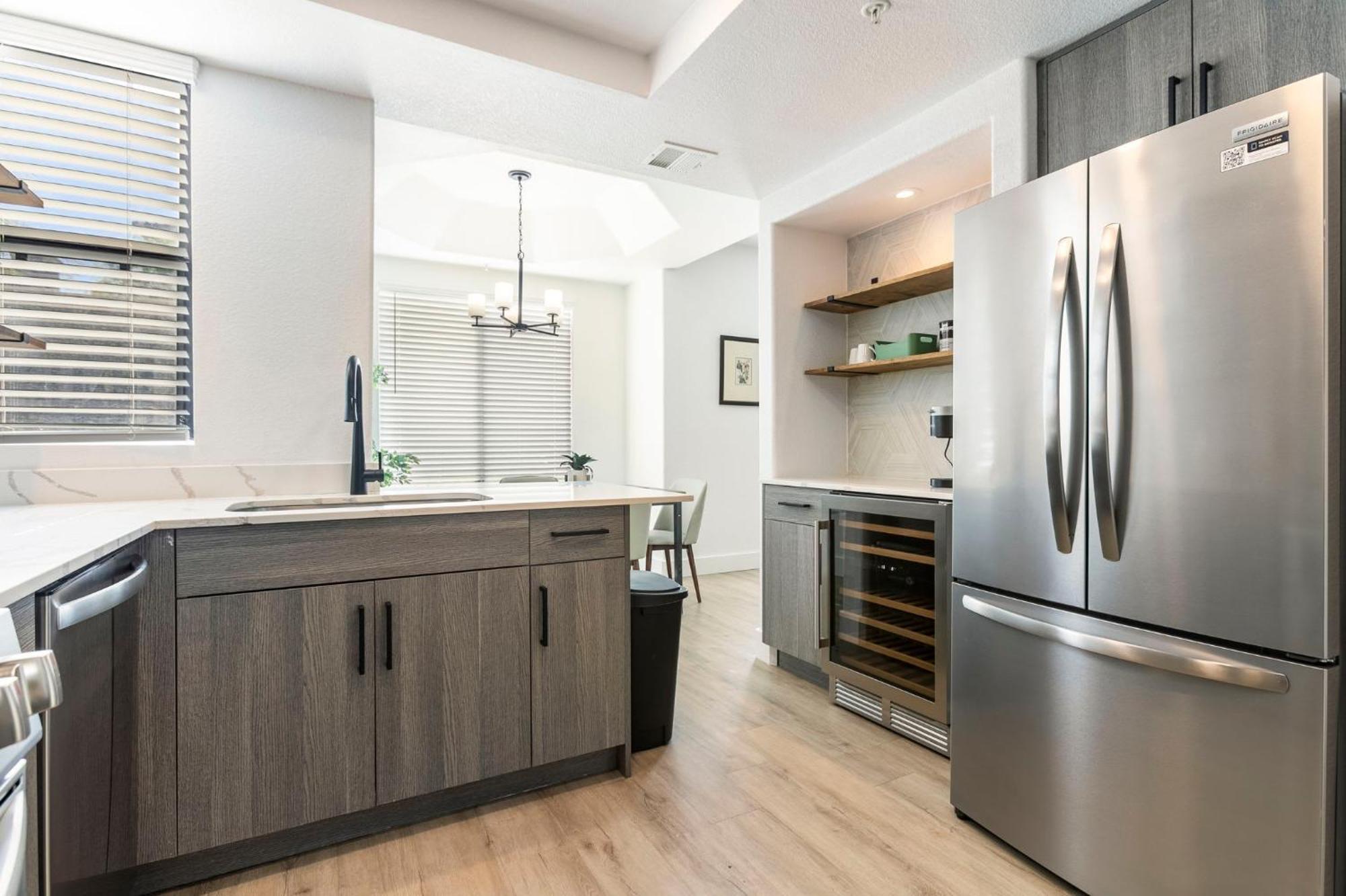 2br Cozysuites At Kierland Commons With Pool #04 Apartment