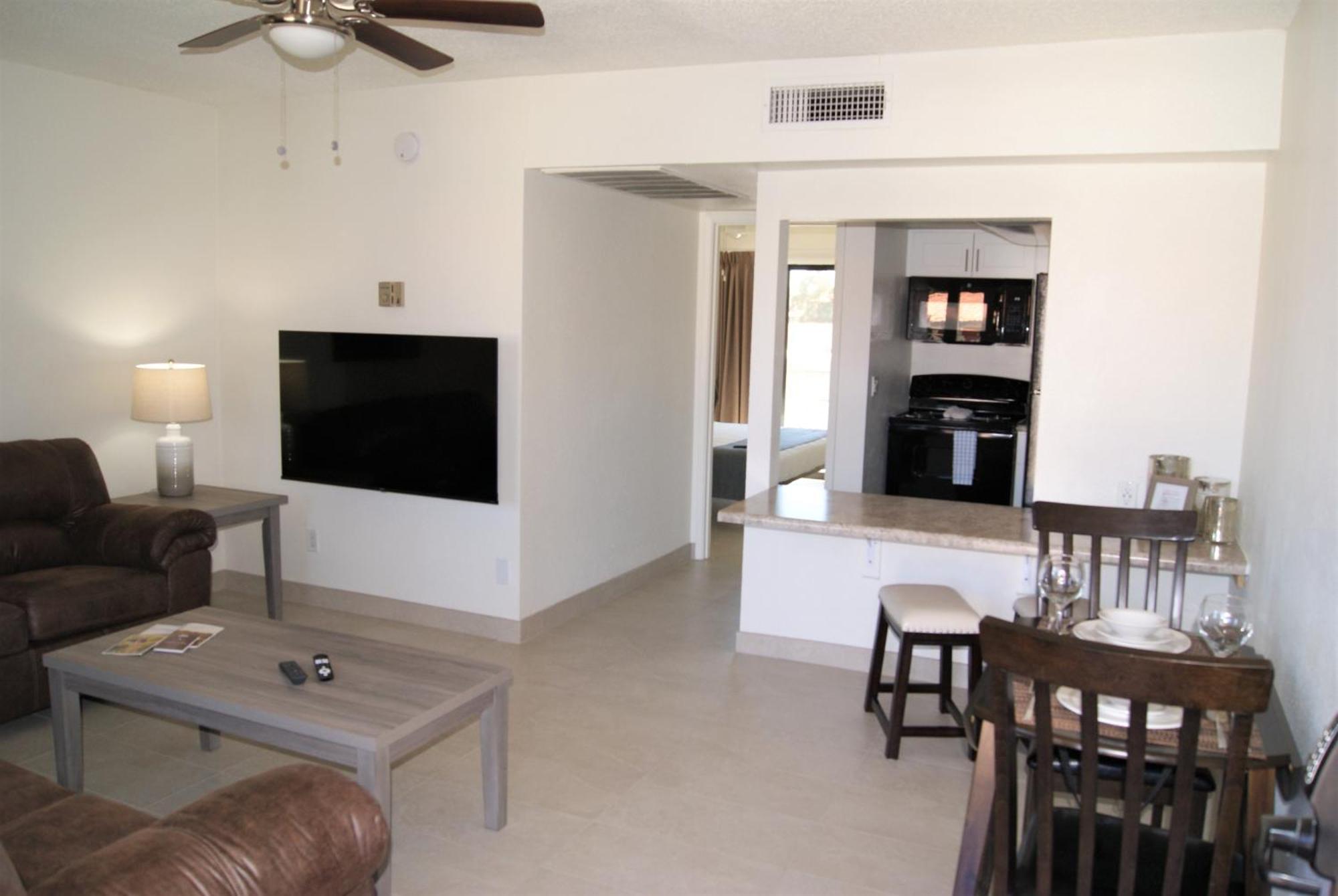 212-fully Furnished 1br Suite-outdoor Pool Apartment