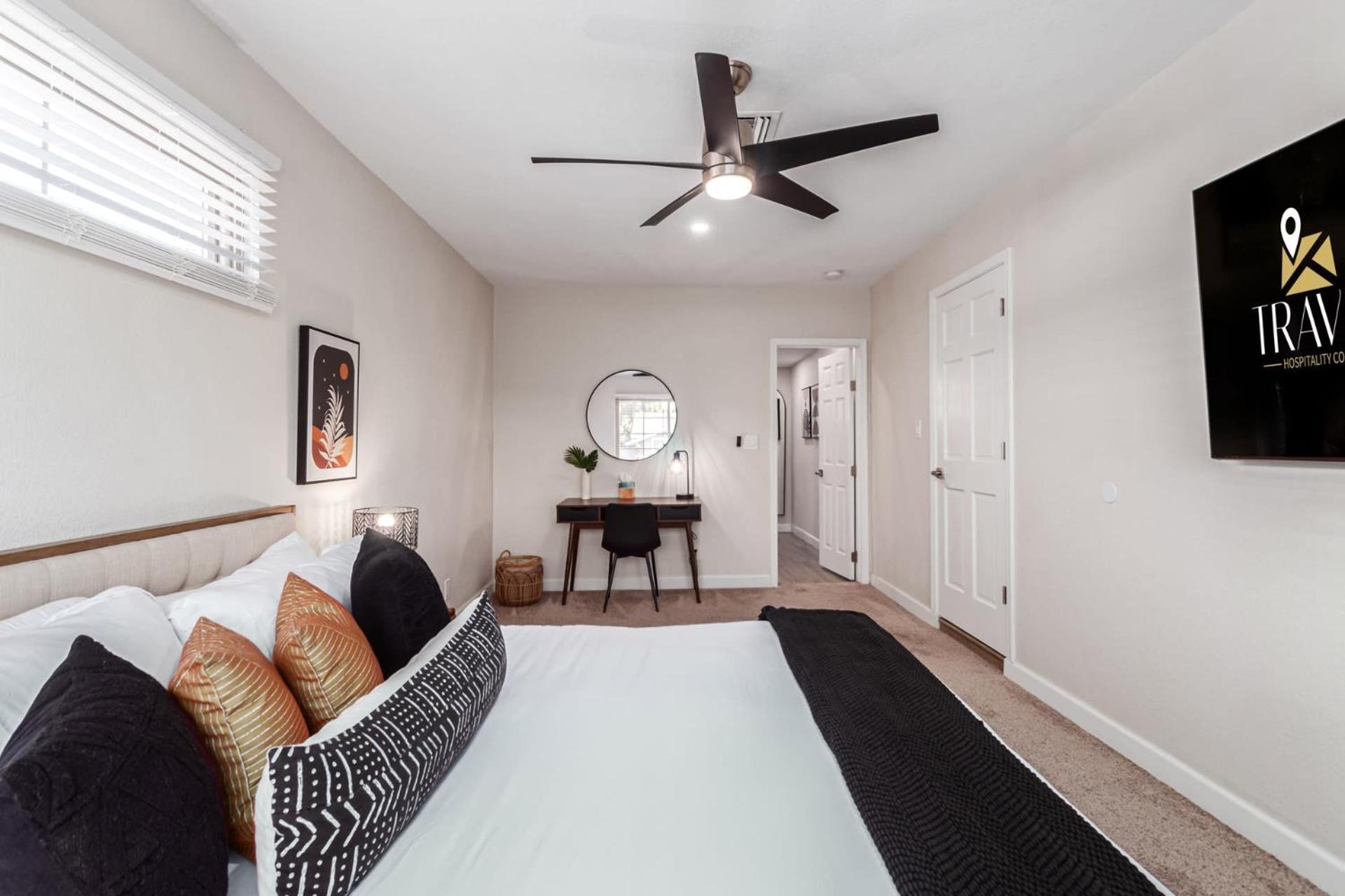 Private Family Pool Oasis Near Old Town *