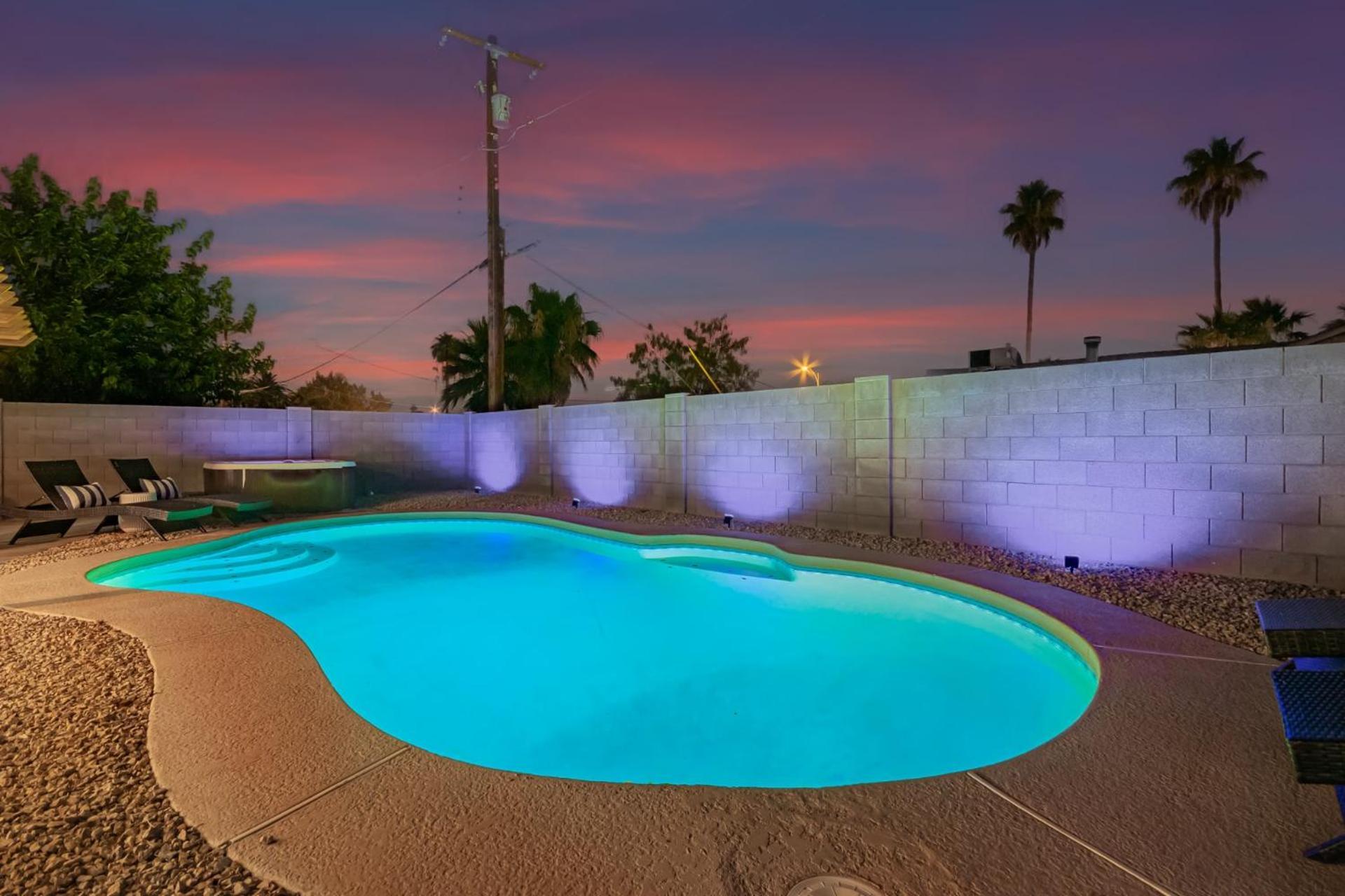 Private Family Pool Oasis Near Old Town *