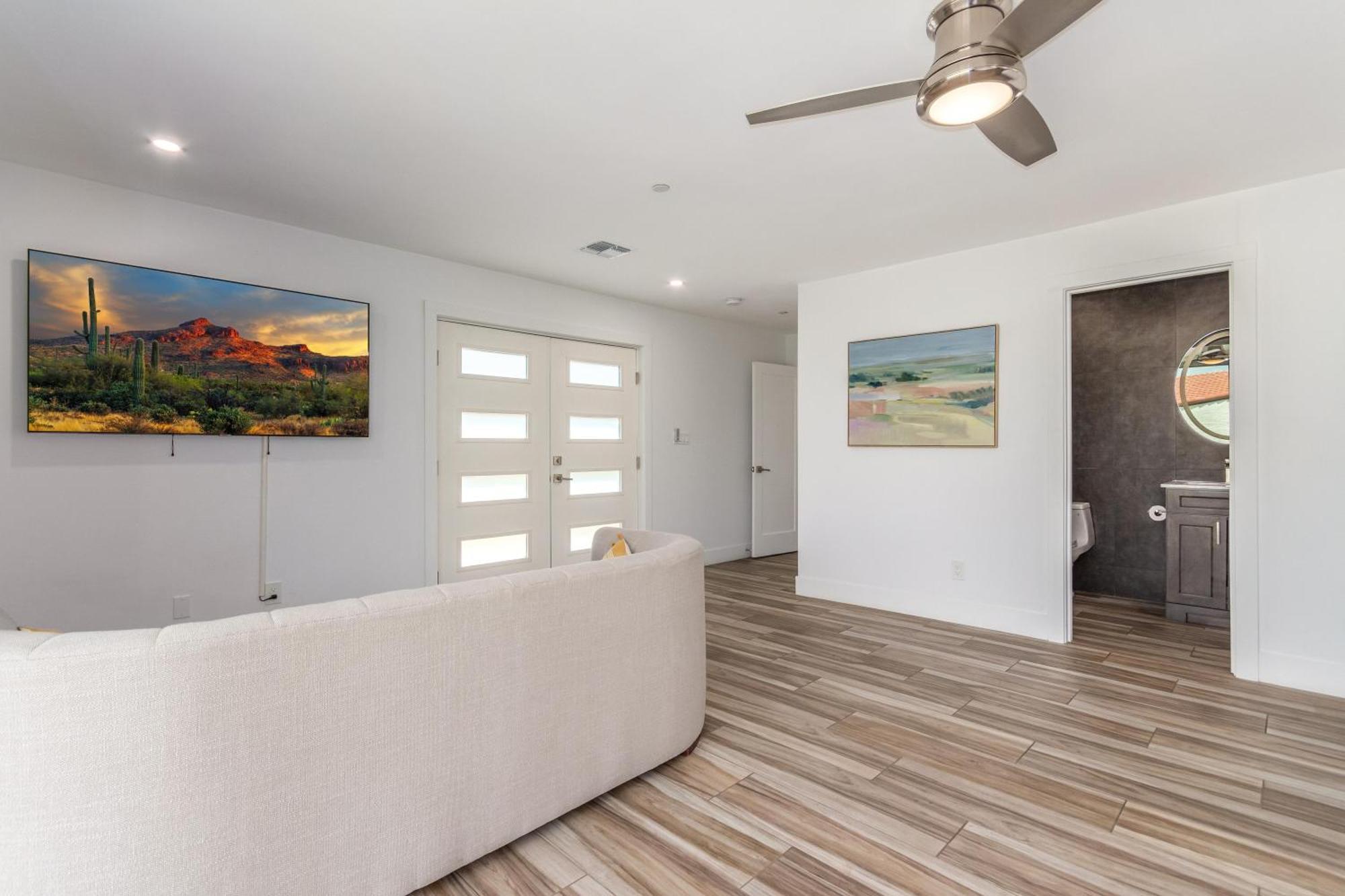 Desert Daze - Pool Heat Available - Fire Pit & Canal Access Holiday home