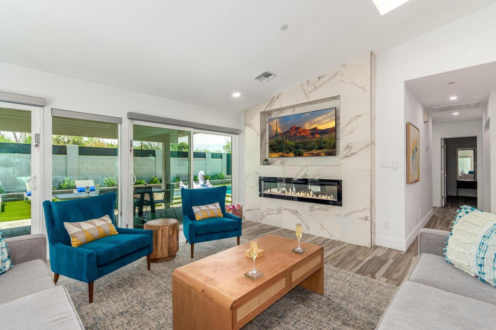 Holiday home Desert Daze - Pool Heat Available - Fire Pit & Canal Access *