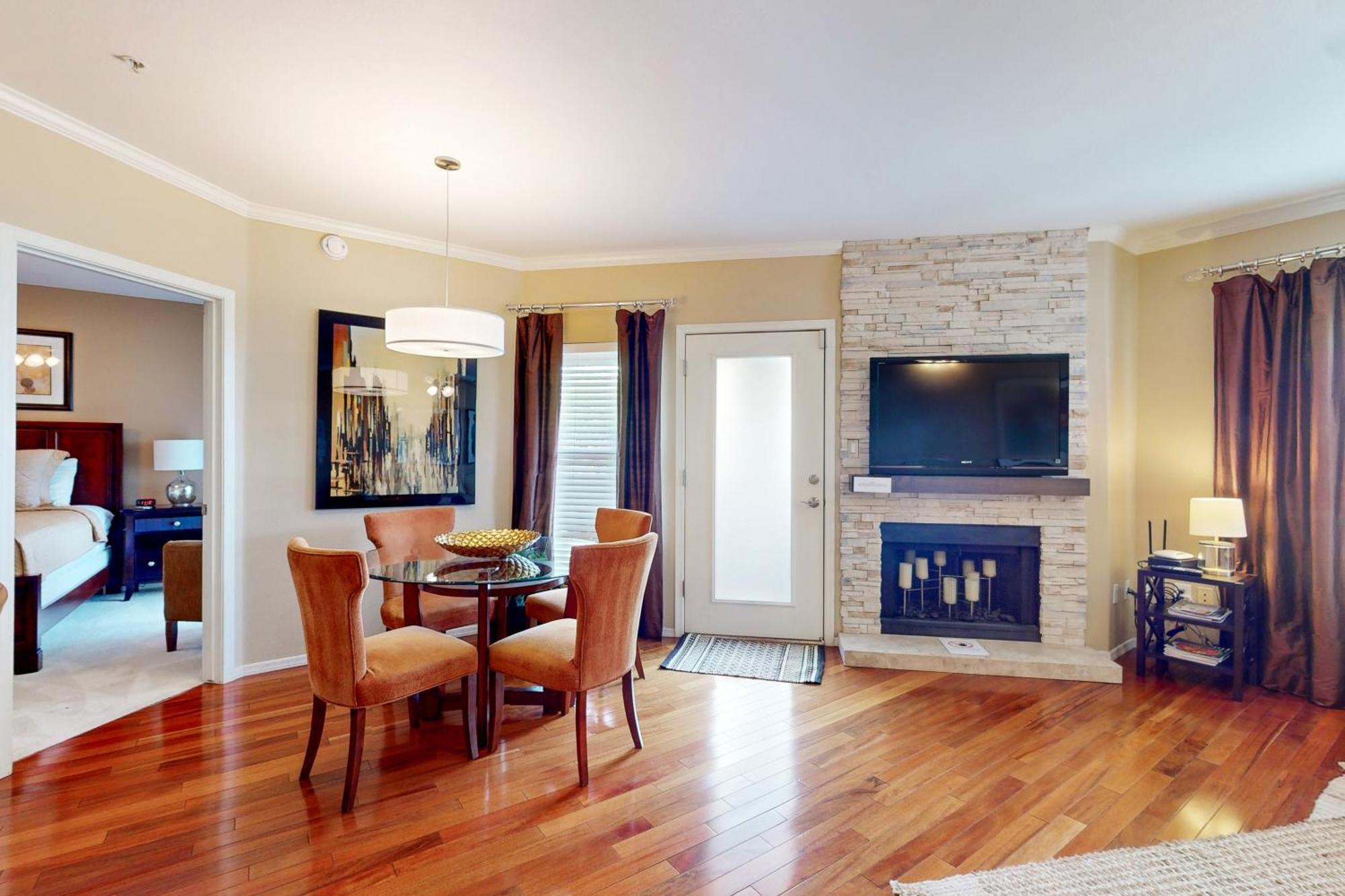 The Signature Unit & Breezy Desert Retreat Apartment Scottsdale