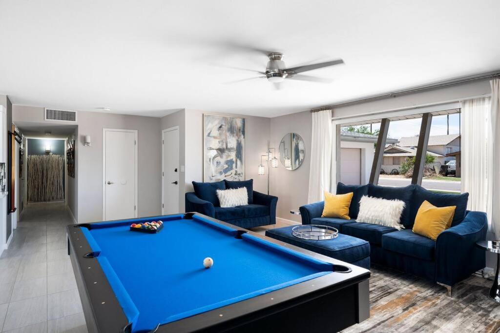 Starlight Pool Table & Hot Tub! Holiday home