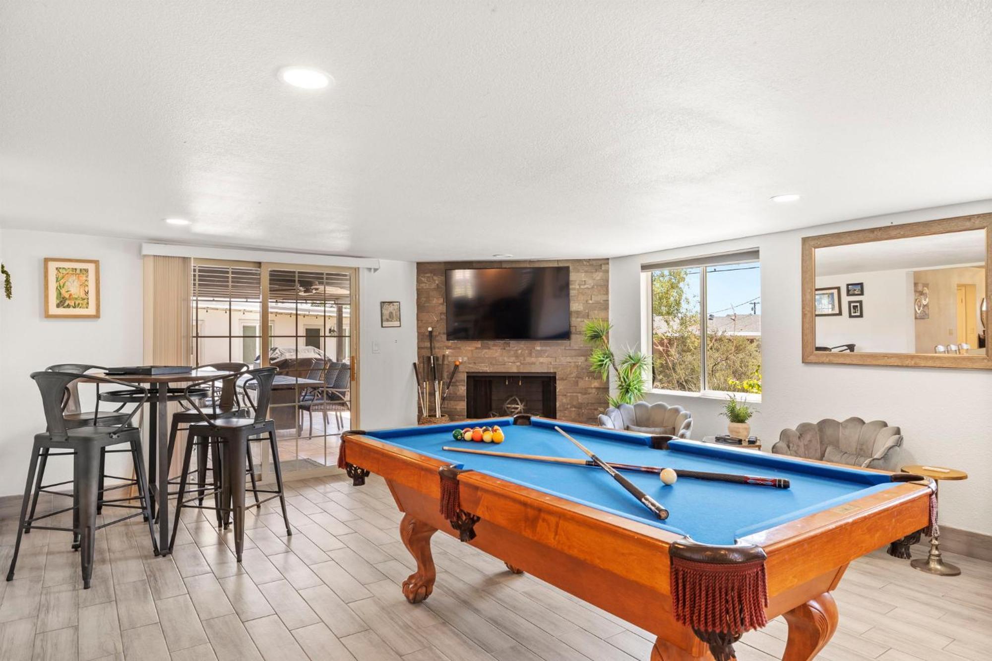 Private With Detached Casita - Pool & Putting Holiday home