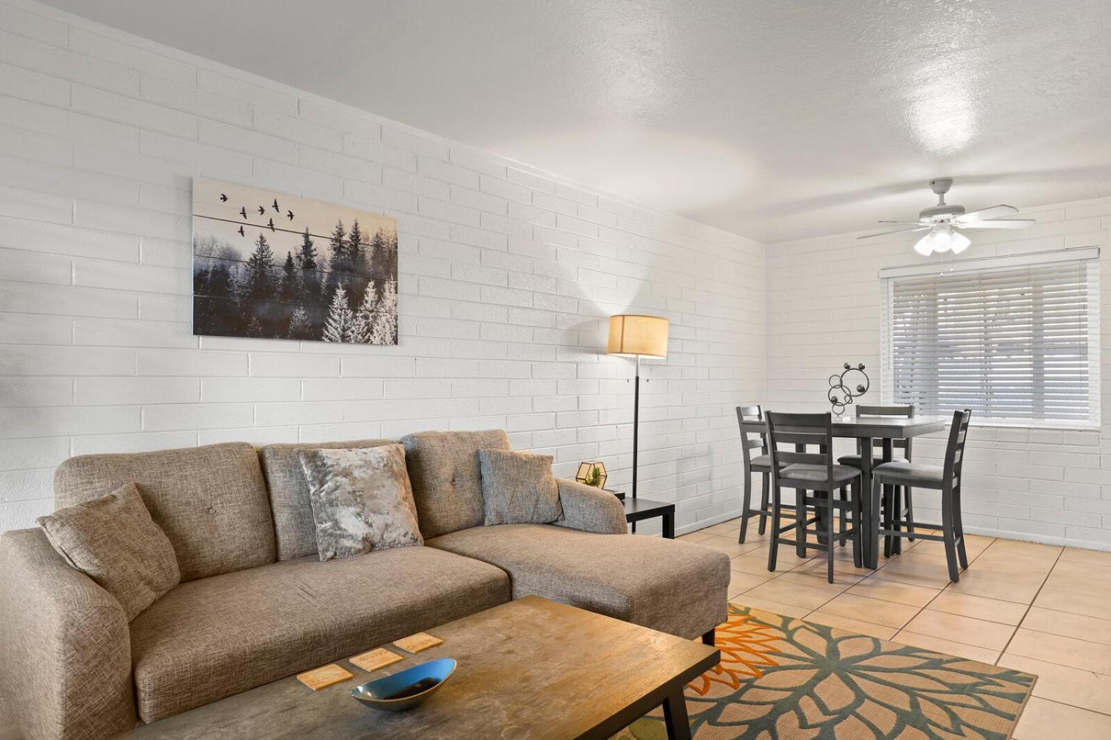 Pinchot Uno - Old Town Apartment