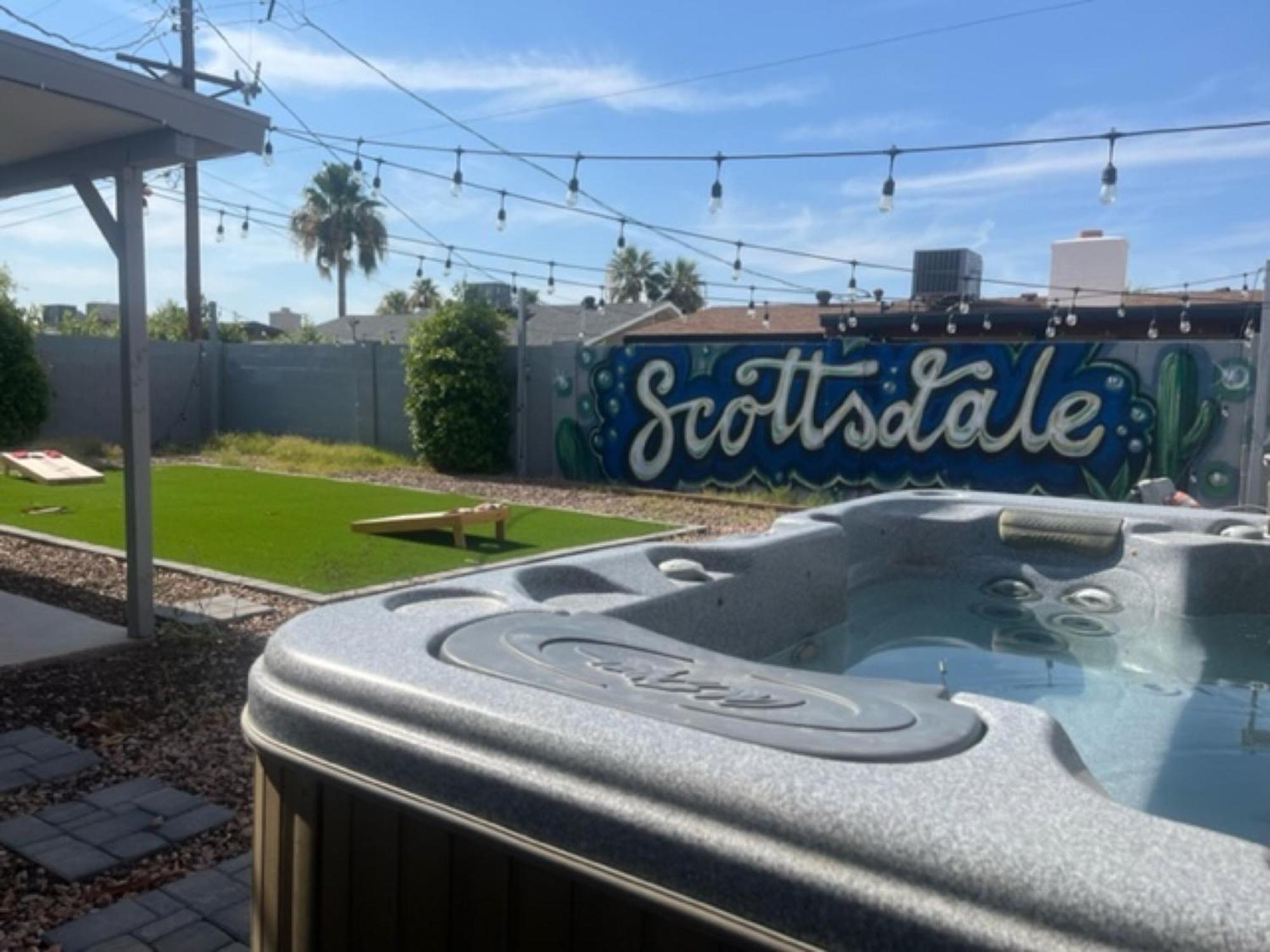 Starlight Pool Table & Hot Tub! Scottsdale