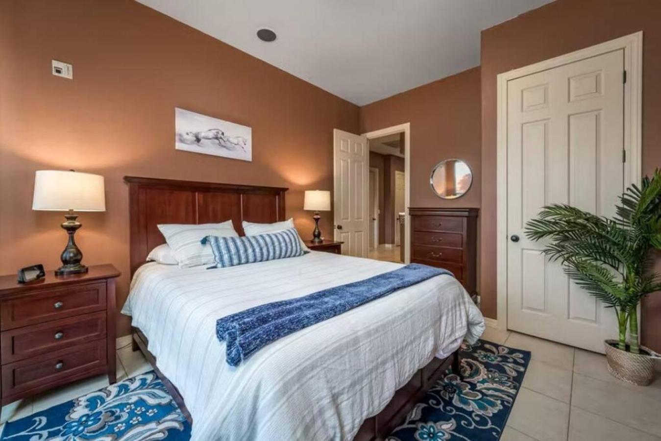 Desert Calm - North Four Bedroom Pool And Holiday home Scottsdale