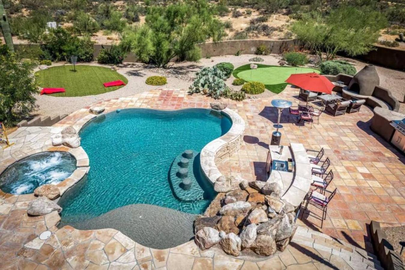 Desert Calm - North Four Bedroom Pool And Holiday home