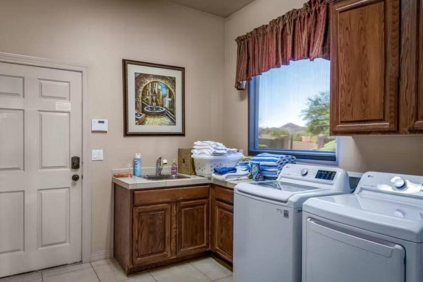 Desert Calm - North Four Bedroom Pool And