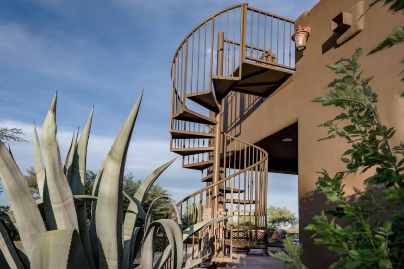 Desert Calm - North Four Bedroom Pool And Holiday home
