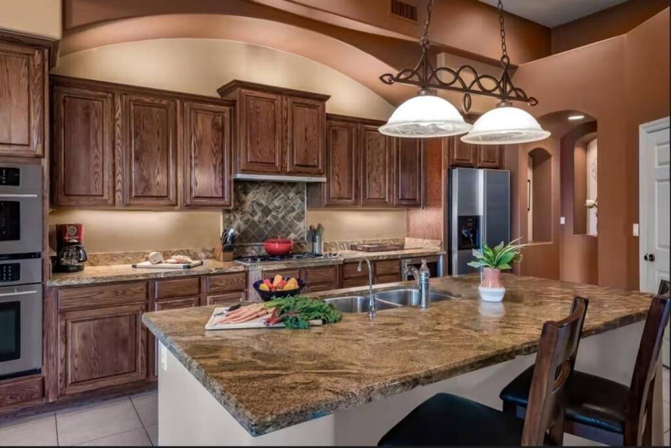 Desert Calm - North Four Bedroom Pool And Holiday home Scottsdale