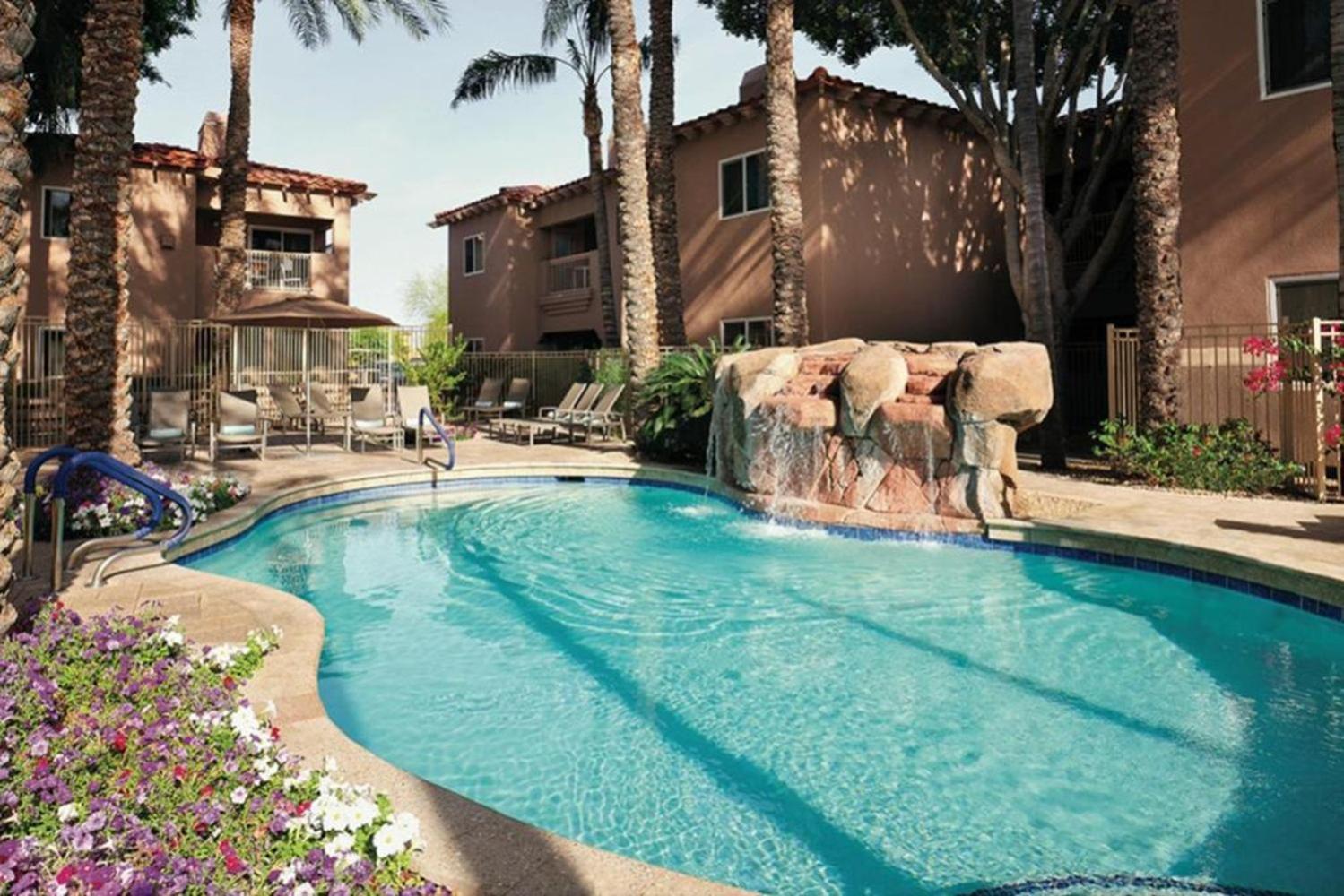 Enjoy Has To Offer With The Family In 2bd * Scottsdale