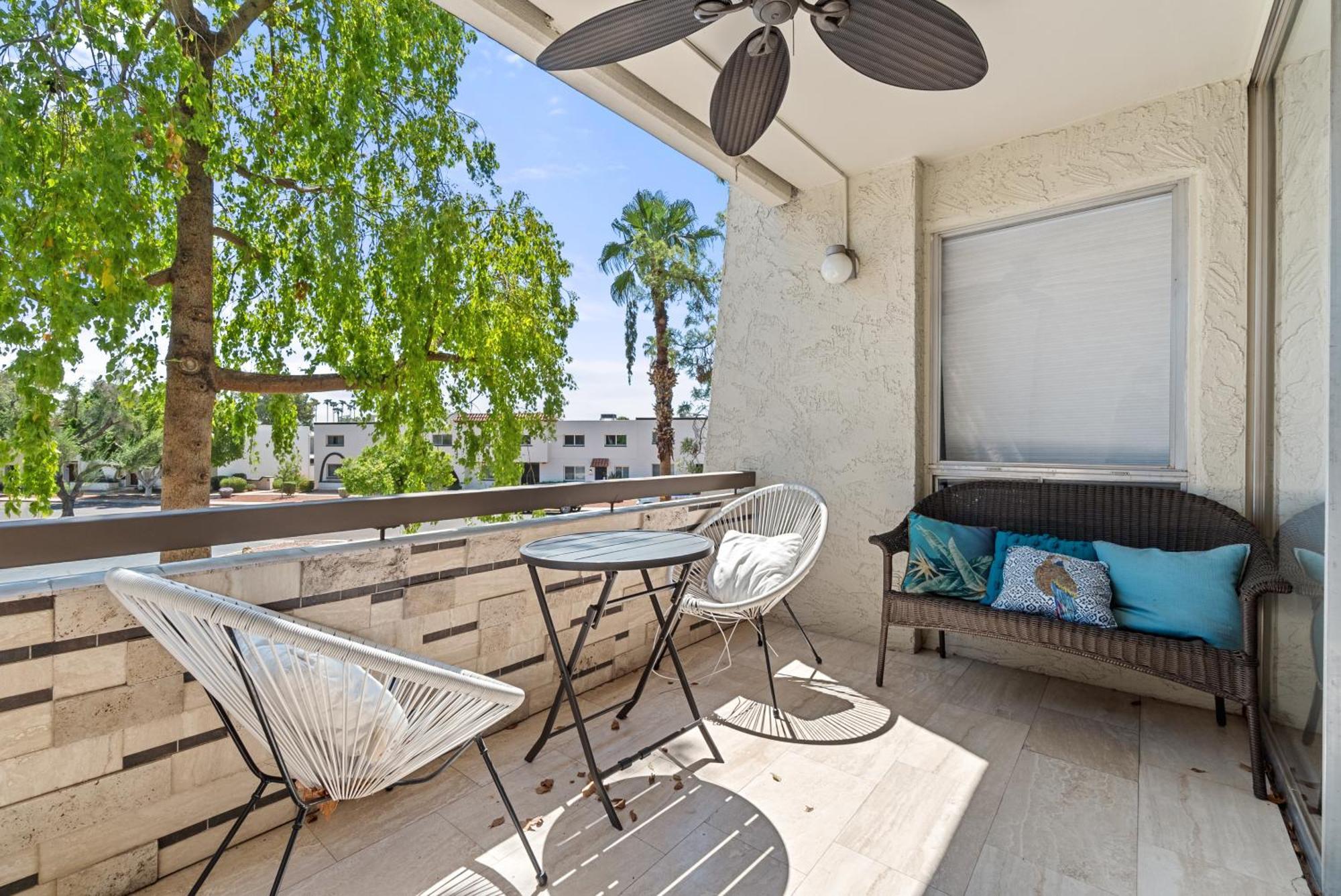 Apartment Primo Location - Heated Pool & Parking Scottsdale