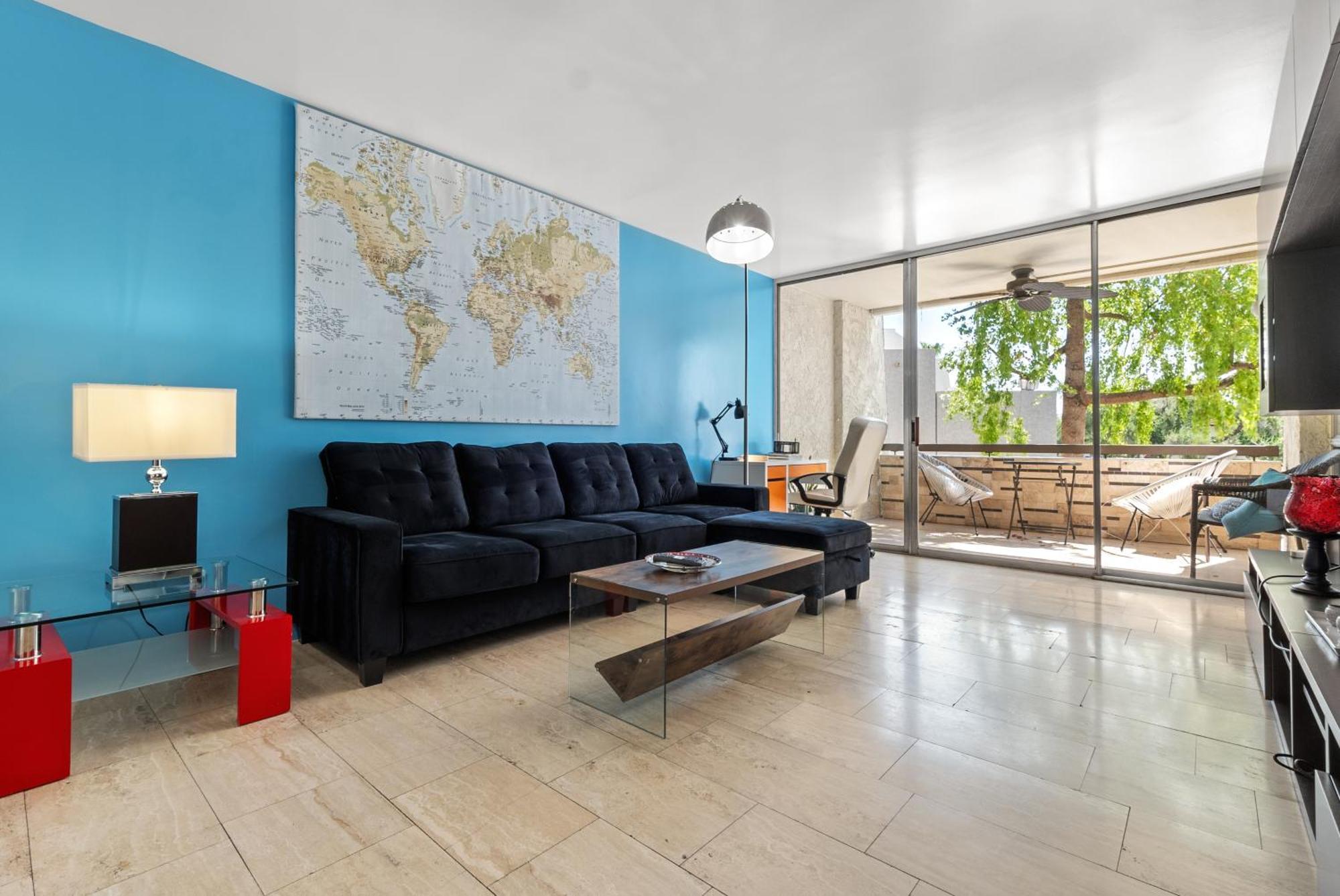 Primo Location - Heated Pool & Parking Apartment Scottsdale
