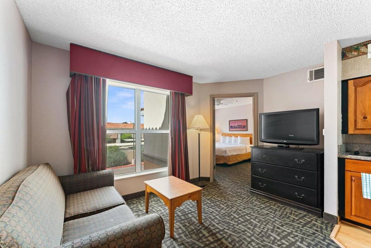 2 Bd 2 Ba Furnished King Beds Apartment