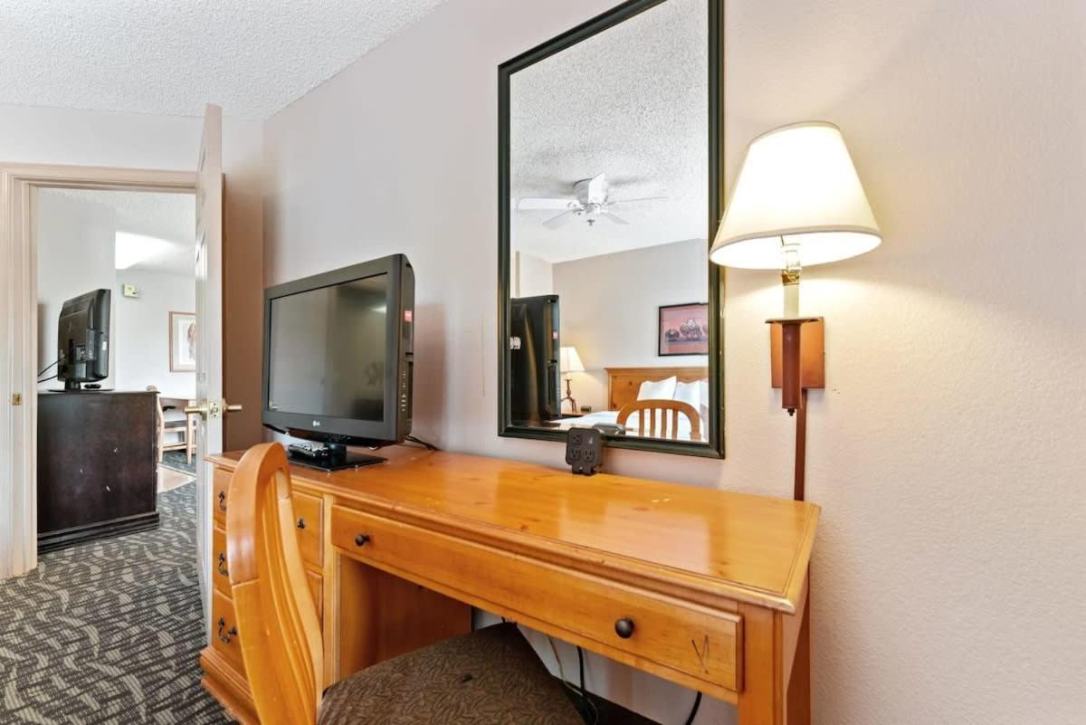 2 Bd 2 Ba Furnished King Beds Apartment