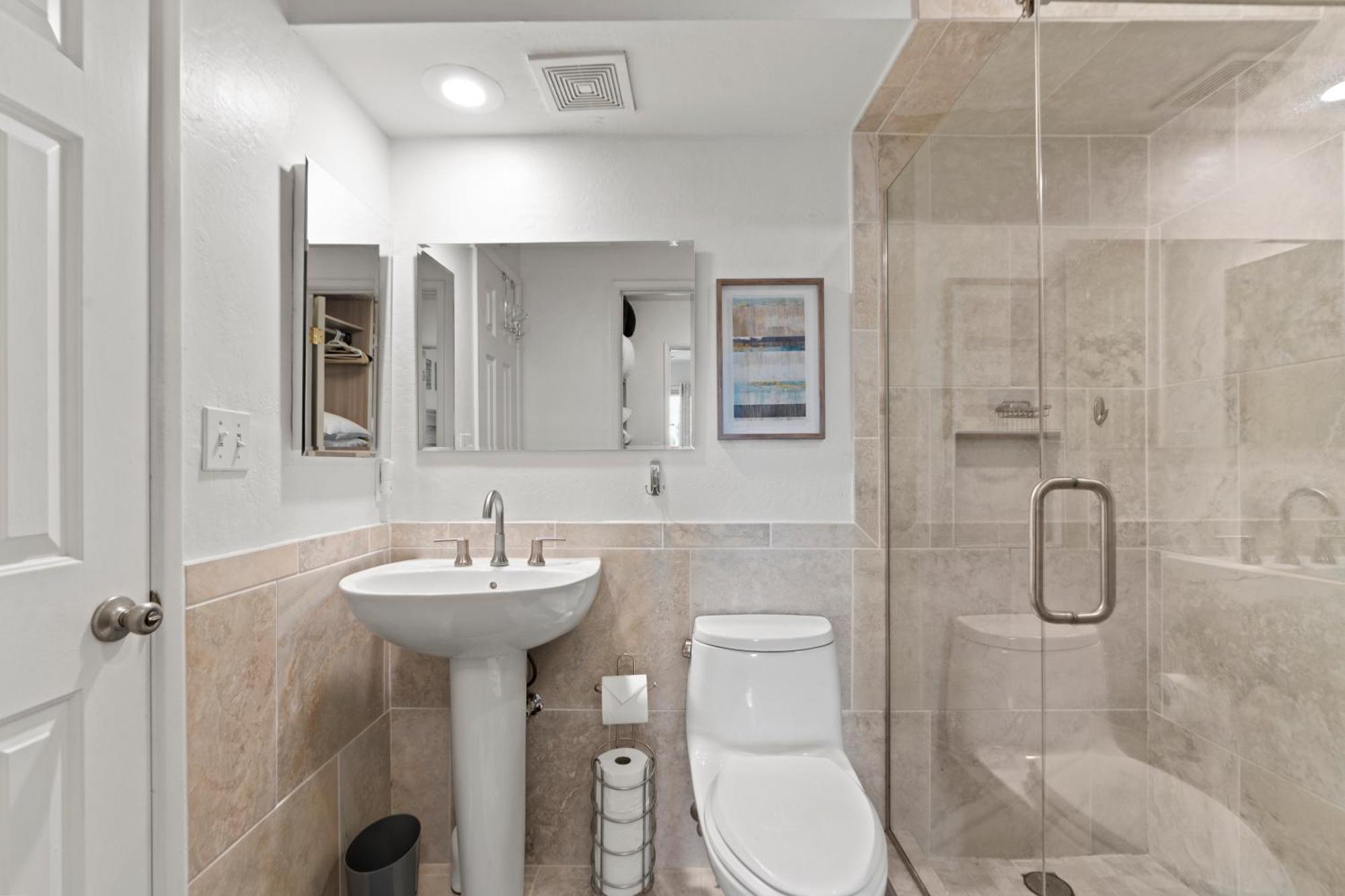 Spacious 1br W Patio & Close To Old Town Holiday home *