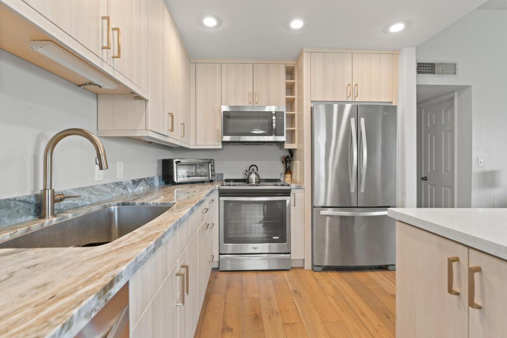 Holiday home Spacious 1br W Patio & Close To Old Town *