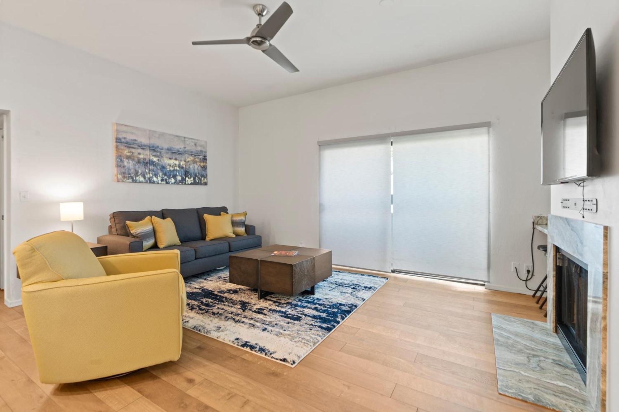 Spacious 1br W Patio & Close To Old Town Scottsdale