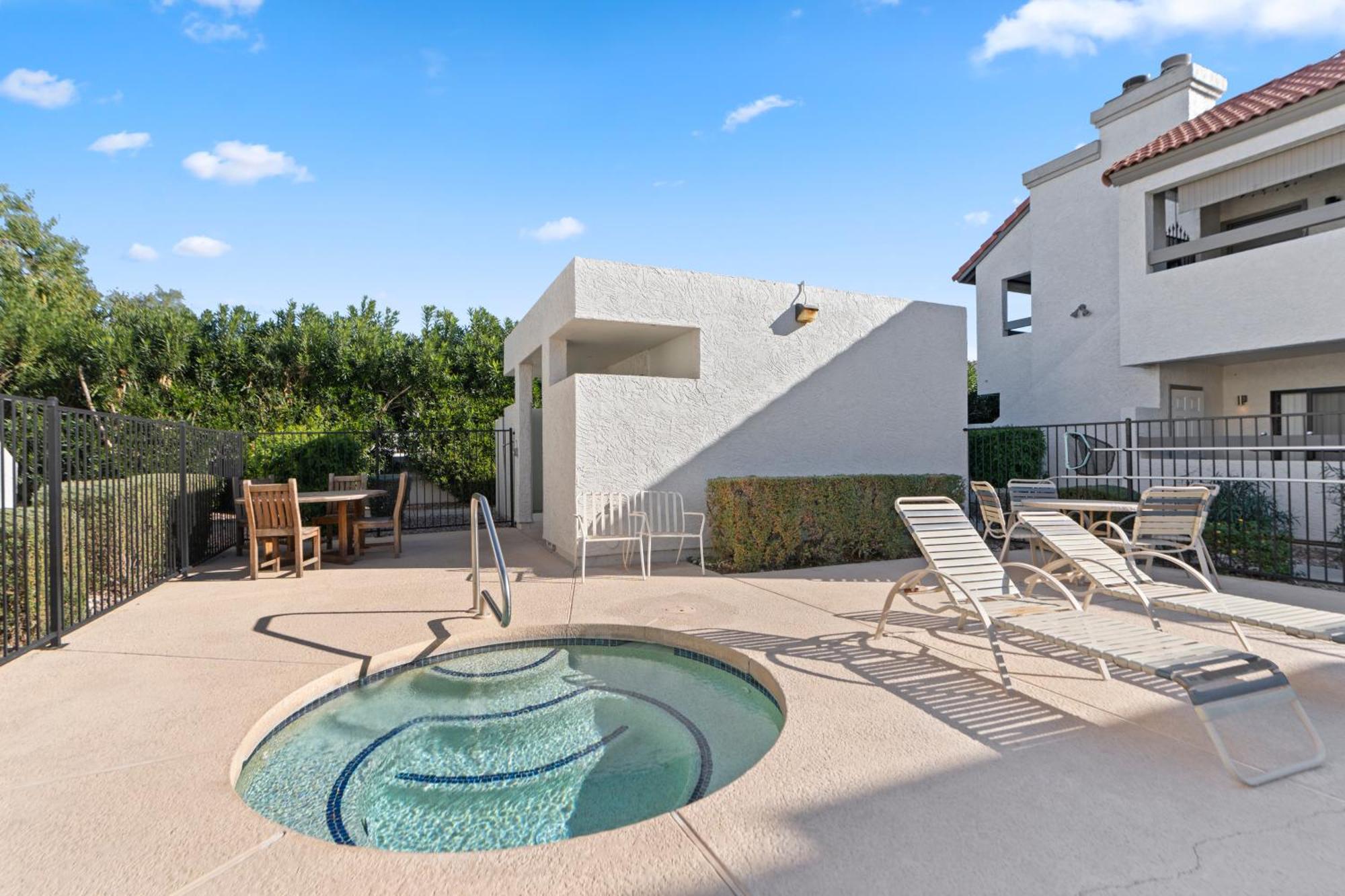 Spacious 1br W Patio & Close To Old Town * Scottsdale