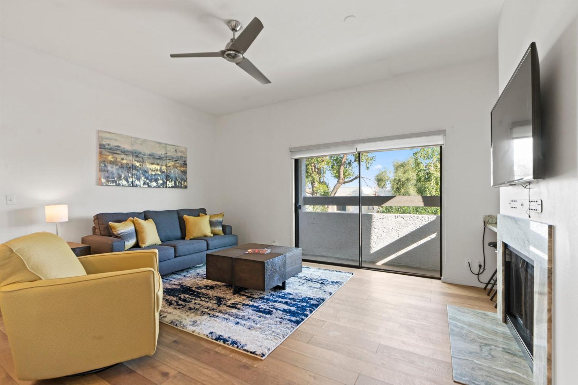 Spacious 1br W Patio & Close To Old Town Holiday home