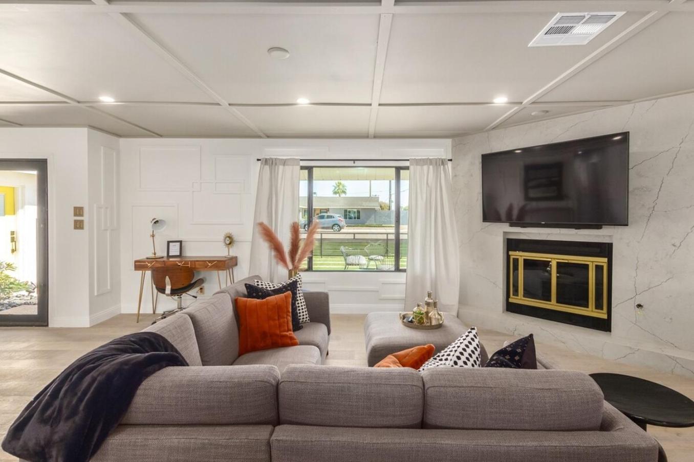 Sophisticated Luxury W Heated Pool, Ev Charger *