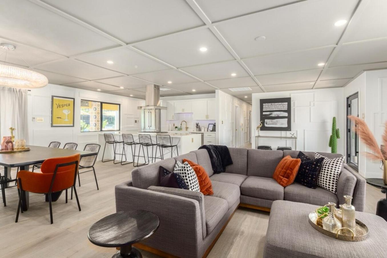 Sophisticated Luxury W Heated Pool, Ev Charger Holiday home