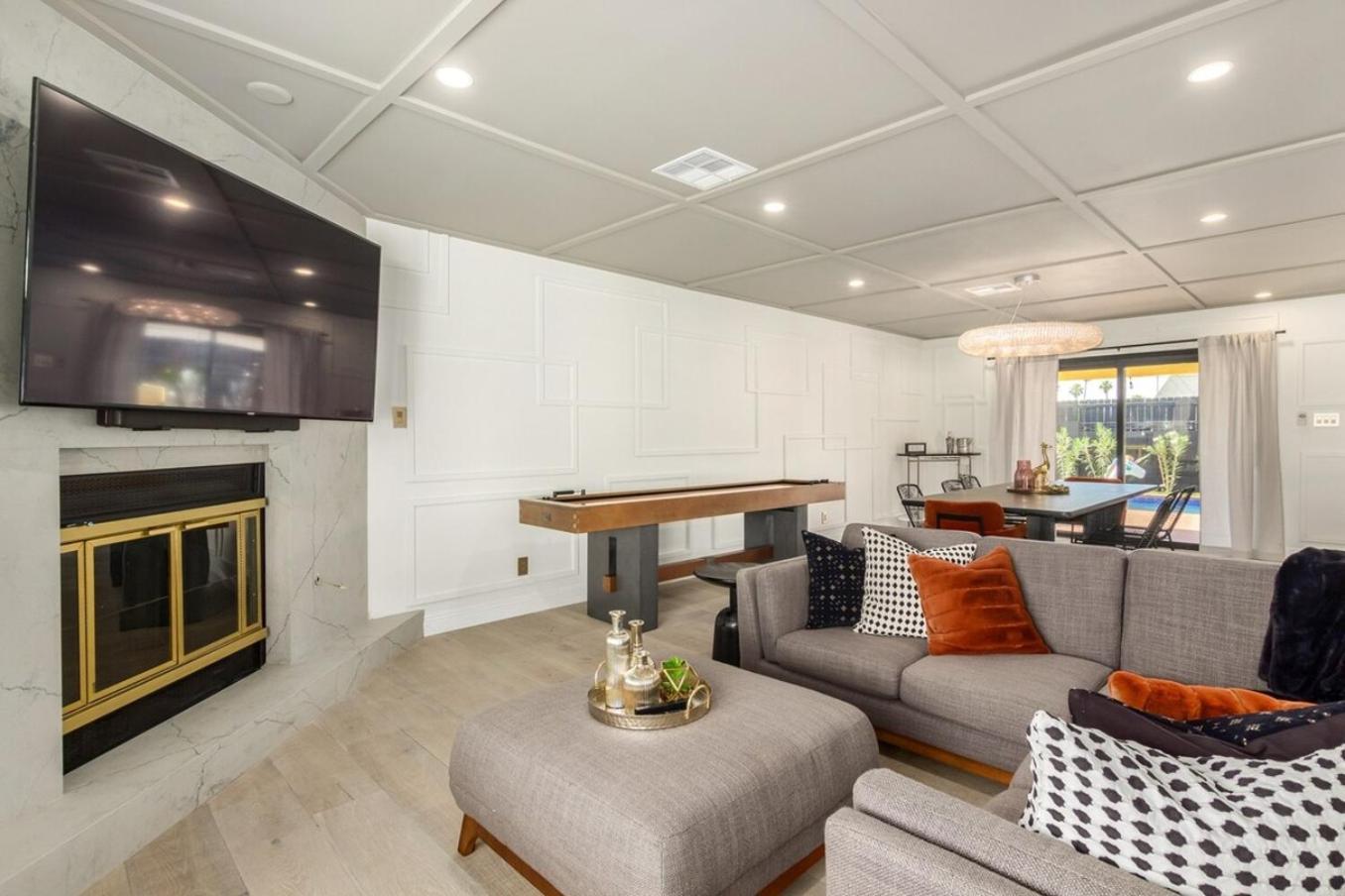 Holiday home Sophisticated Luxury W Heated Pool, Ev Charger