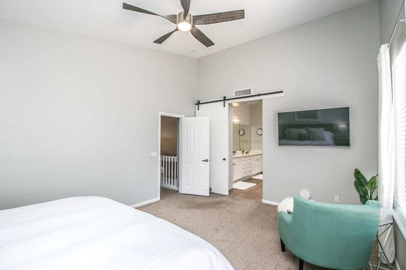 Holiday home Luxury Homestyle Getaway Wpool, Gym, & Office