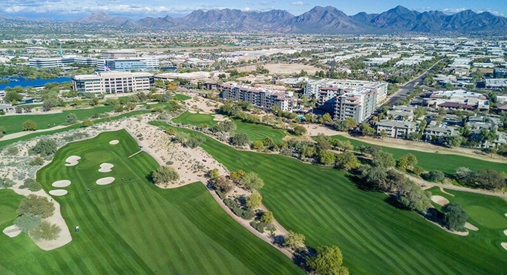 Luxury Homestyle Getaway Wpool, Gym, & Office Scottsdale