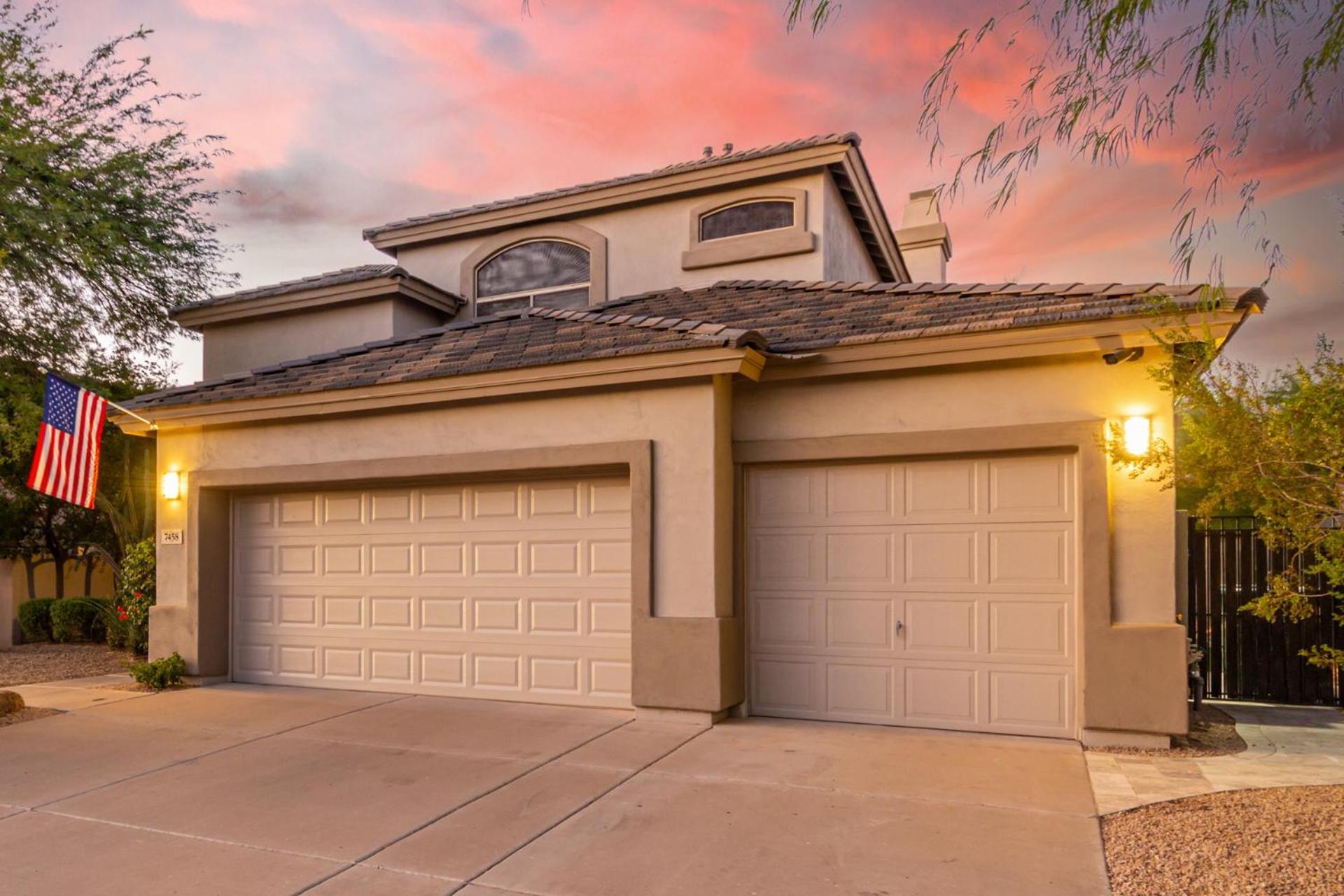 Luxury Homestyle Getaway Wpool, Gym, & Office Holiday home Scottsdale