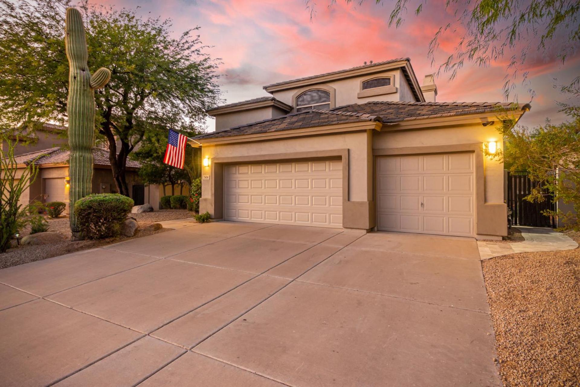 Luxury Homestyle Getaway Wpool, Gym, & Office * Scottsdale