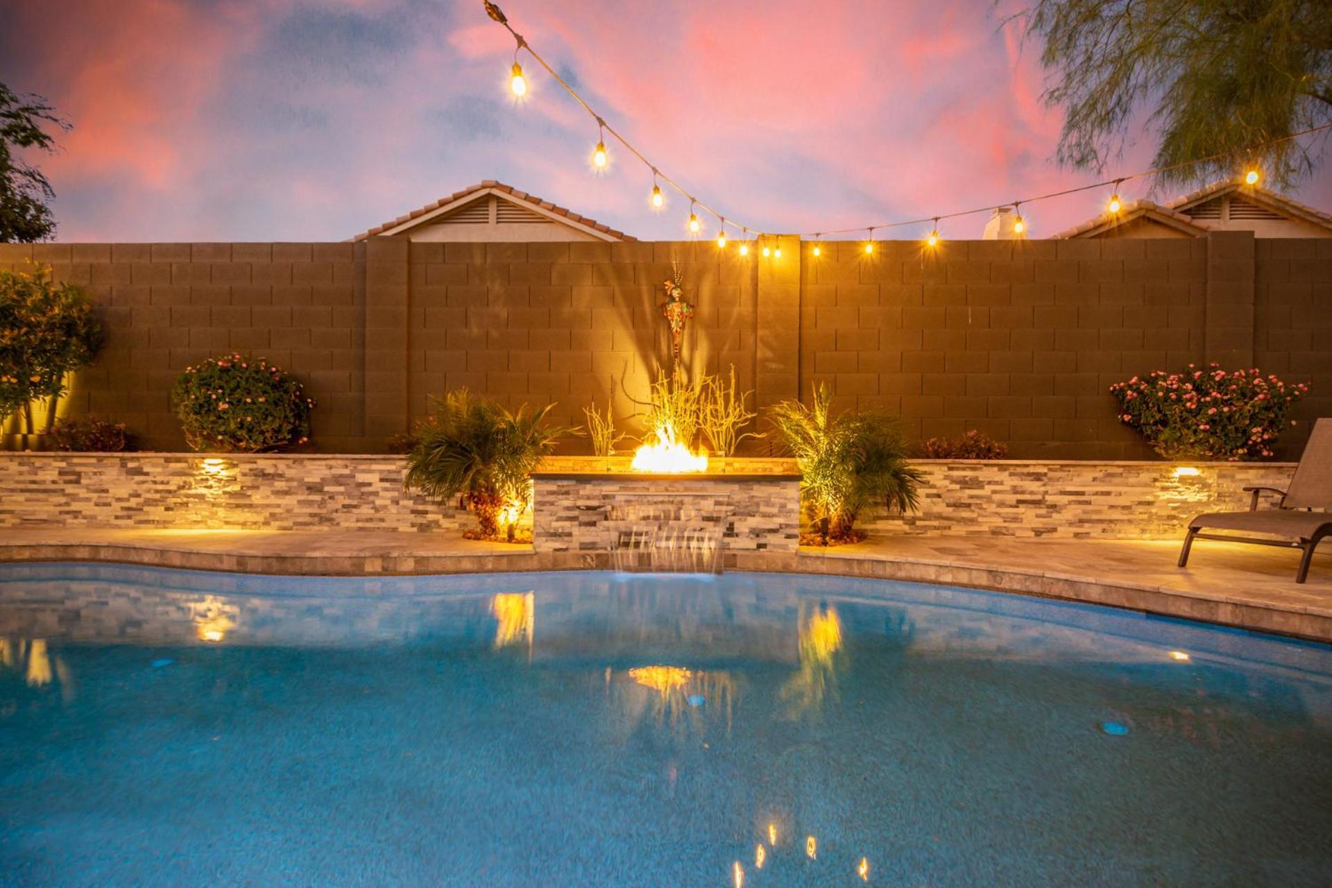 Luxury Homestyle Getaway Wpool, Gym, & Office Holiday home Scottsdale