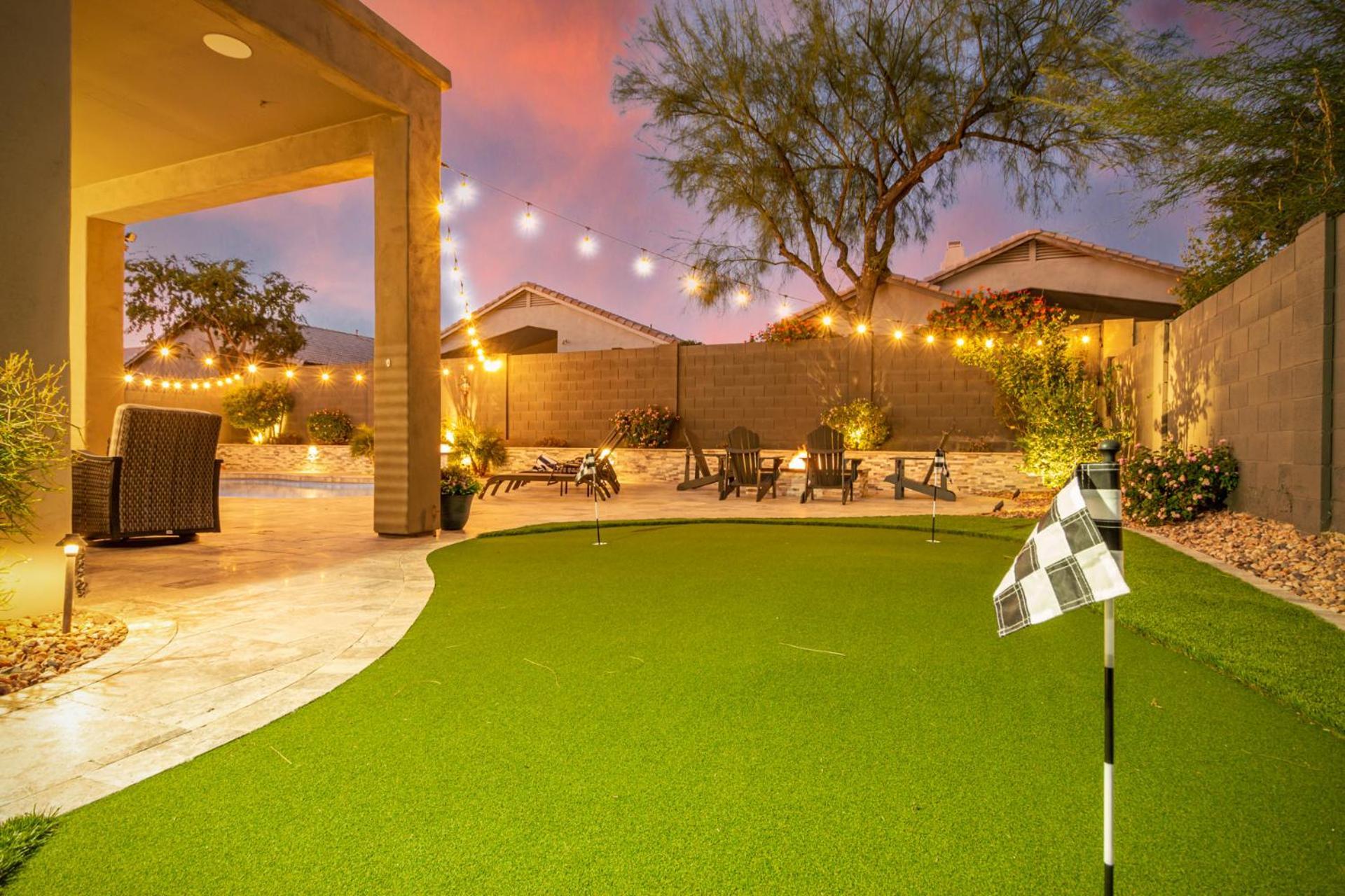 Luxury Homestyle Getaway Wpool, Gym, & Office Holiday home Scottsdale