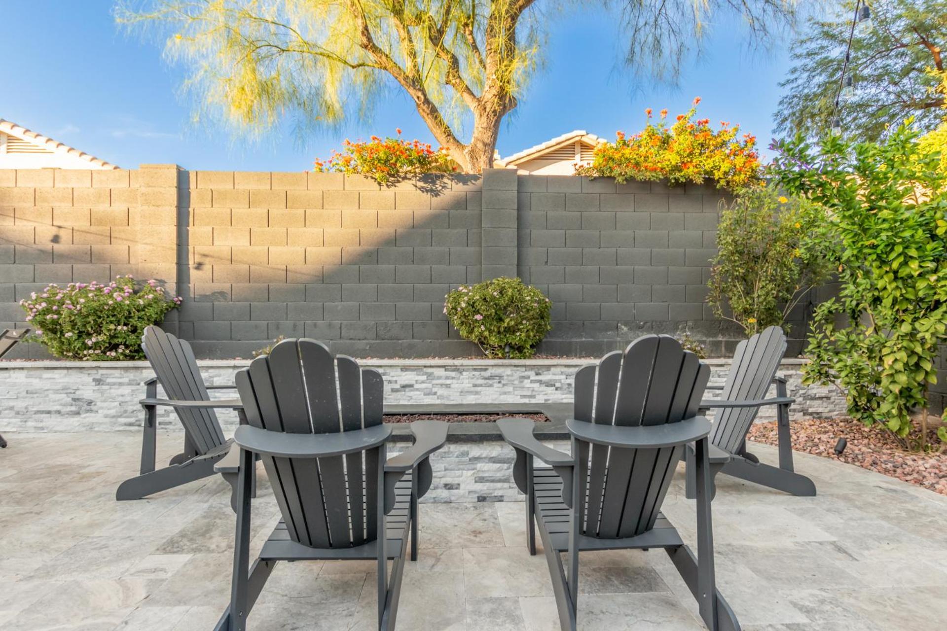 Luxury Homestyle Getaway Wpool, Gym, & Office * Scottsdale