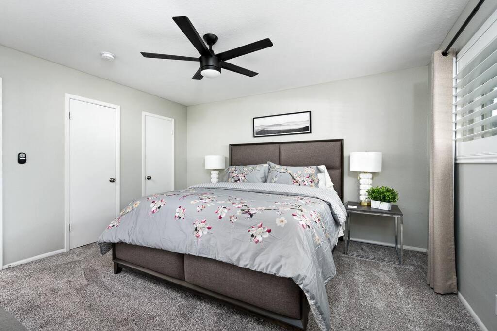Holiday home Dos Cacti Outdoor Oasis, Heated Pool, Spa, Bikes, Ev, Bbq Scottsdale